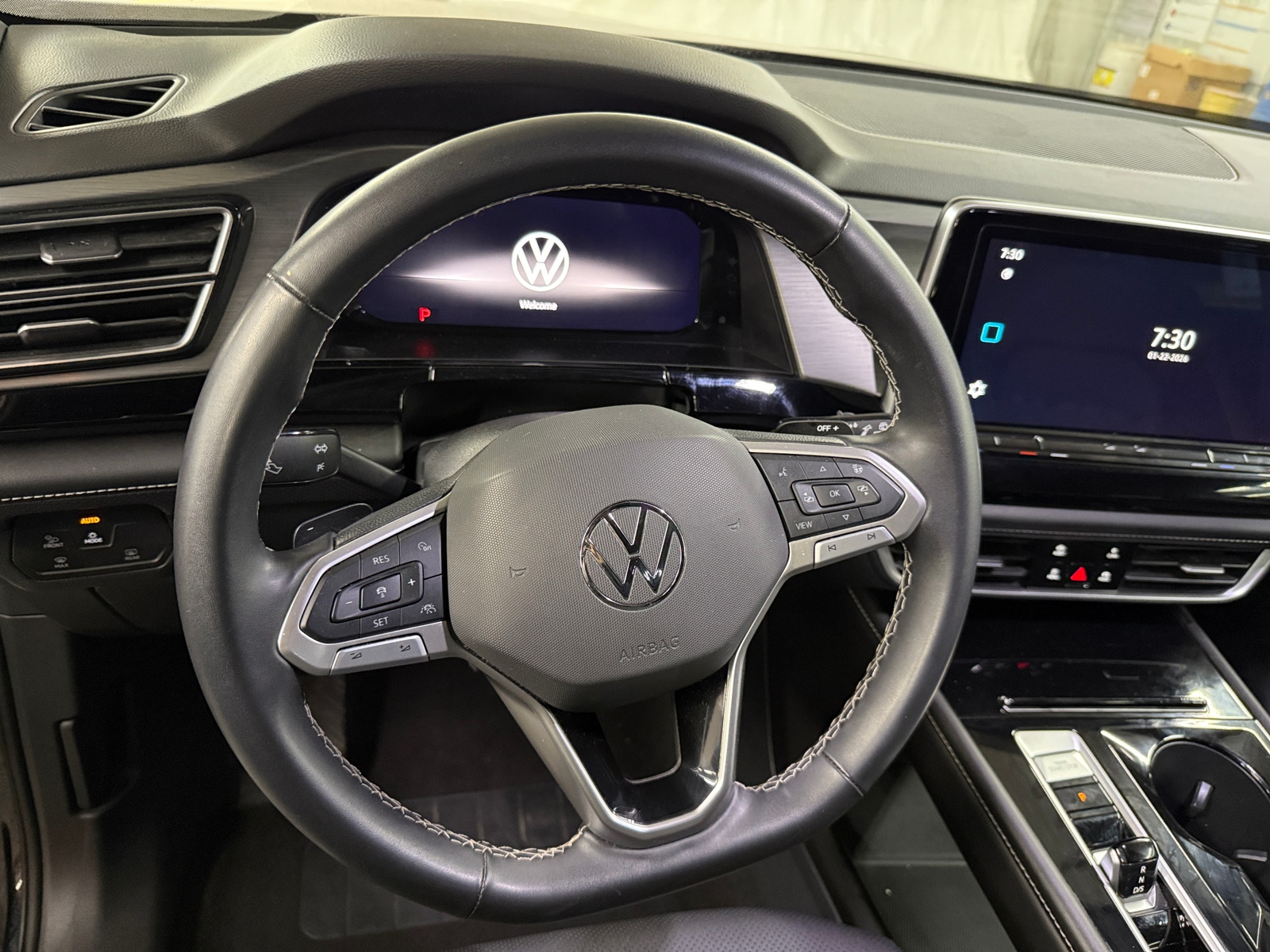 Thumbnail: 2024 Volkswagen Atlas - 4