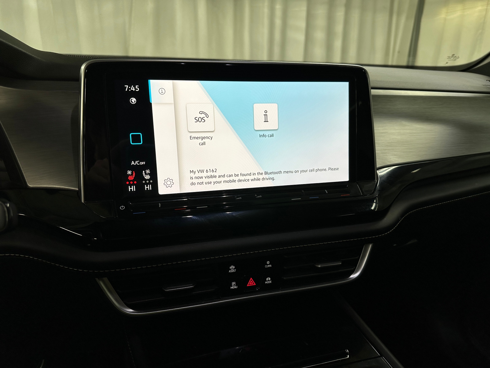 Thumbnail: 2024 Volkswagen Atlas - 3