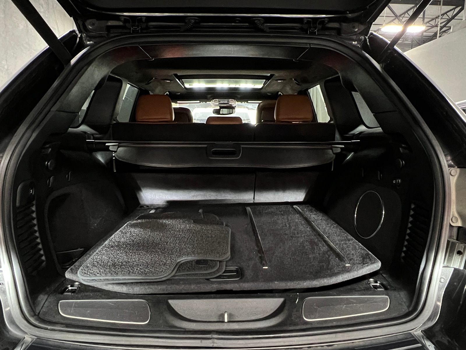 Thumbnail: 2017 Jeep Grand Cherokee - 6