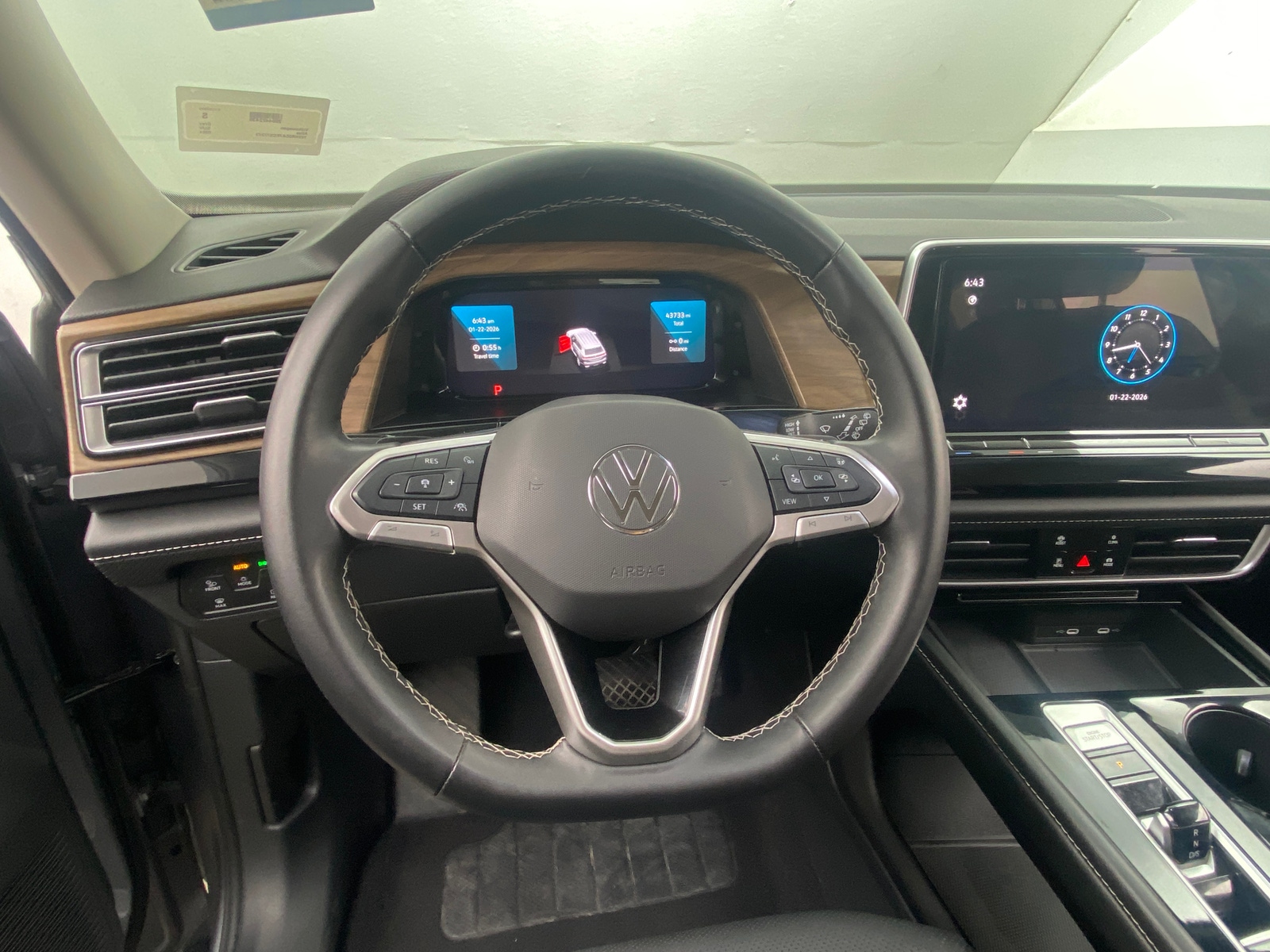 Thumbnail: 2024 Volkswagen Atlas - 4