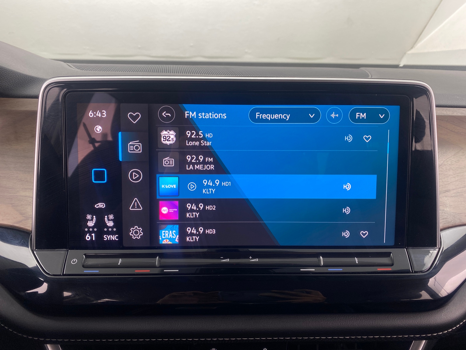 Thumbnail: 2024 Volkswagen Atlas - 3