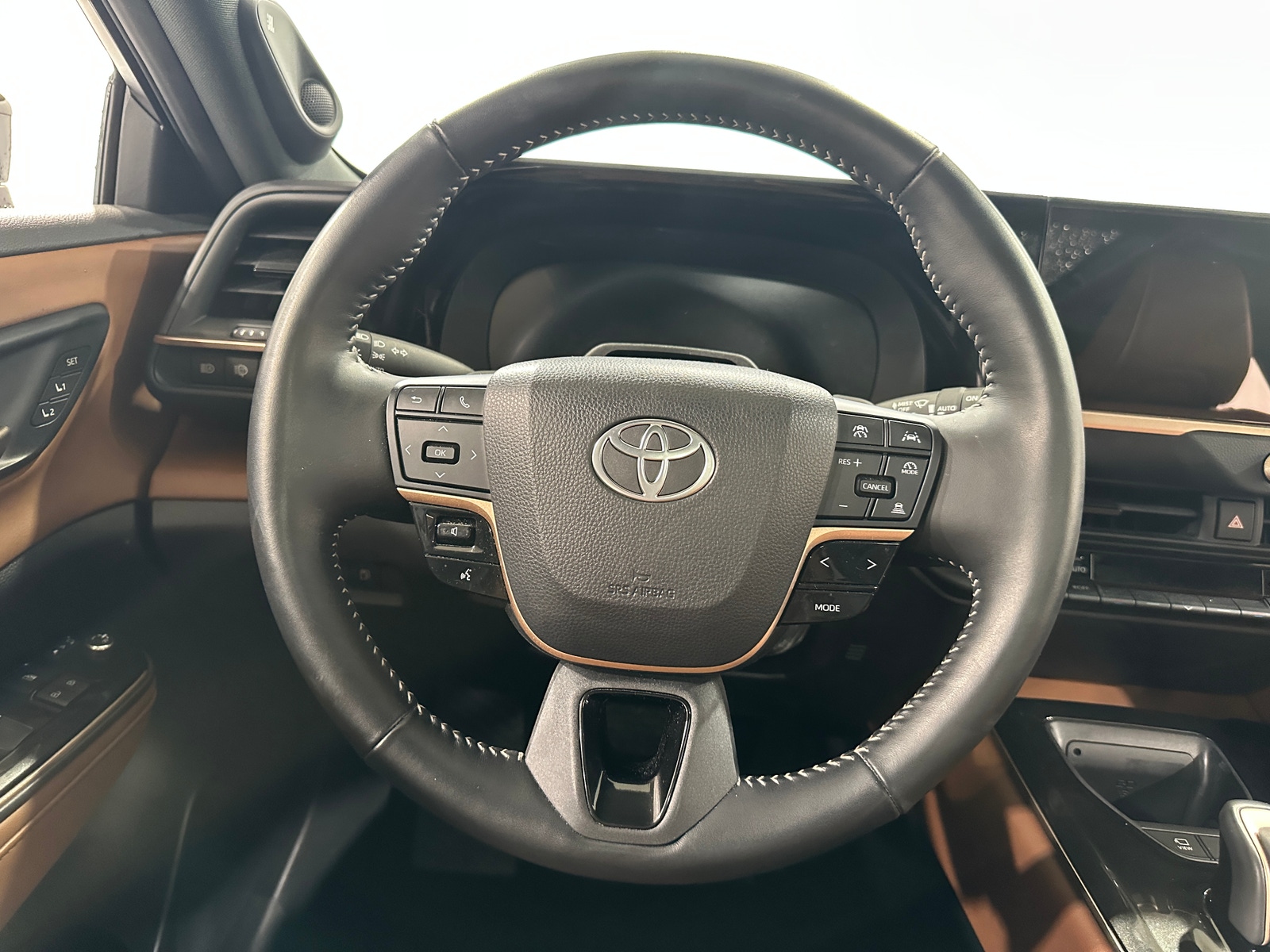 Thumbnail: 2025 Toyota Crown Signia - 4