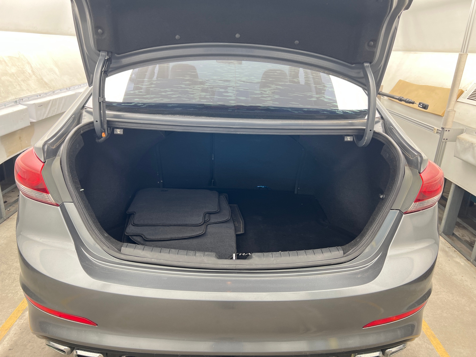 Thumbnail: 2017 Hyundai Elantra - 7