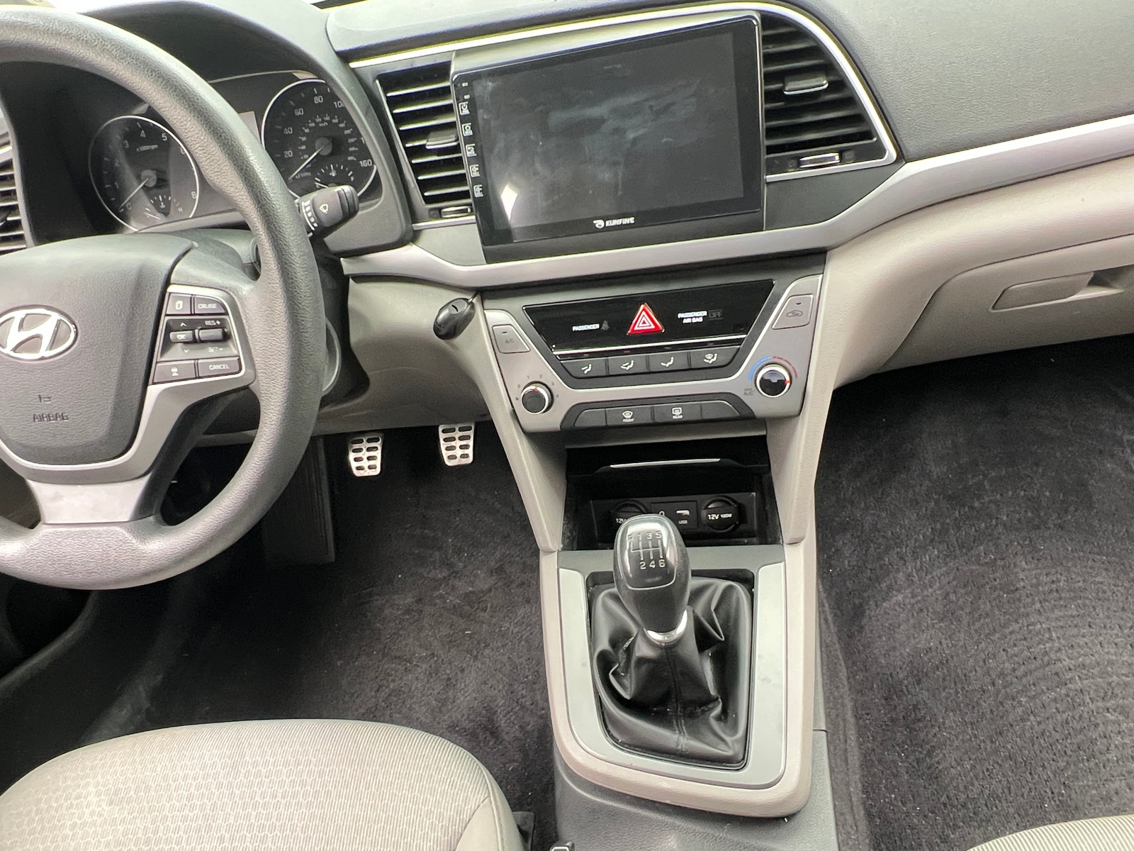 Thumbnail: 2017 Hyundai Elantra - 4