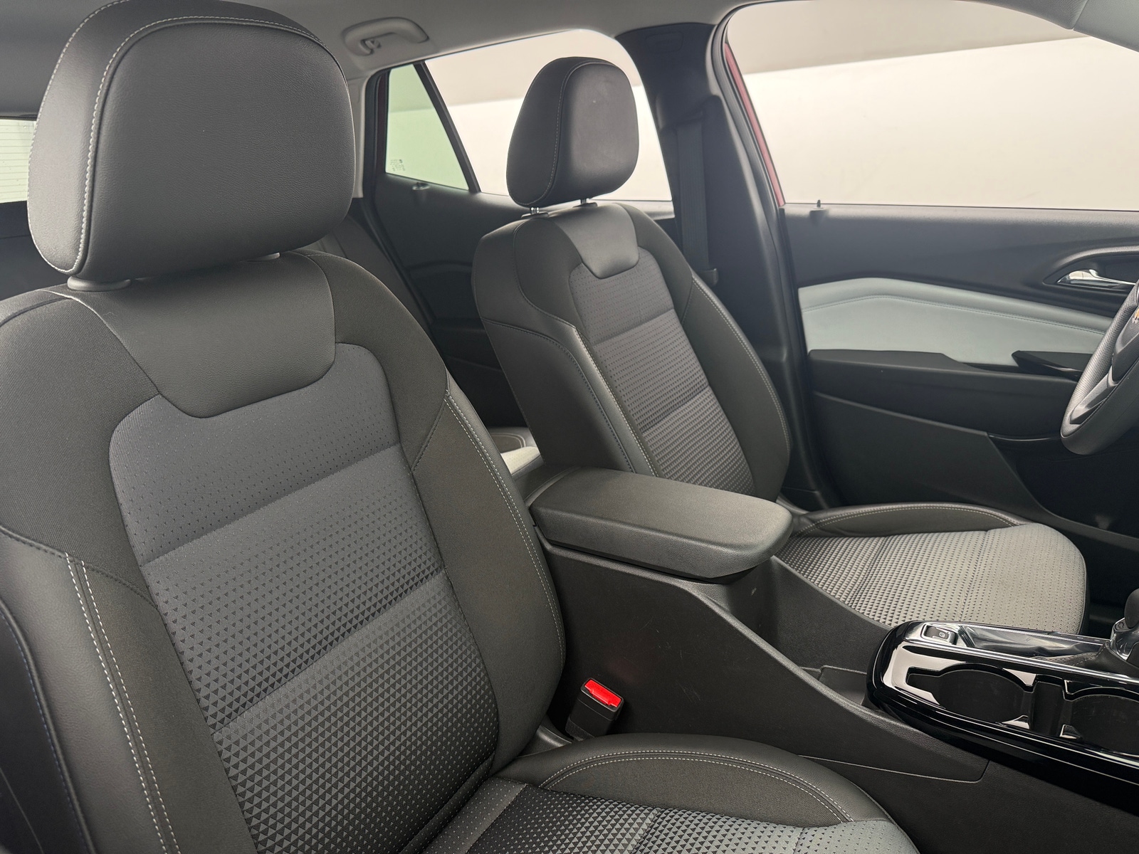 Thumbnail: 2025 Chevrolet Trax - 2