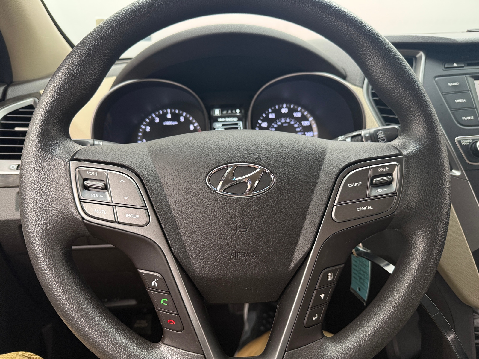 Thumbnail: 2017 Hyundai Santa Fe - 5