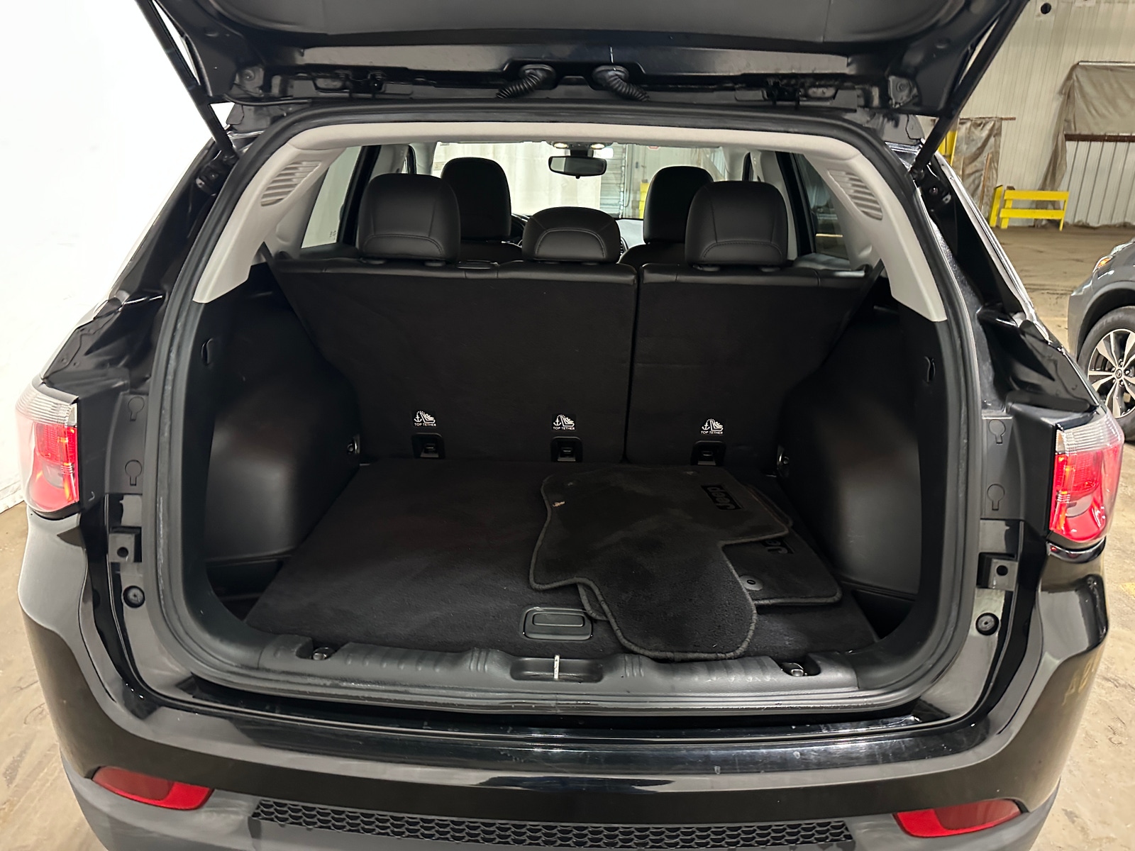 Thumbnail: 2018 Jeep Compass - 7