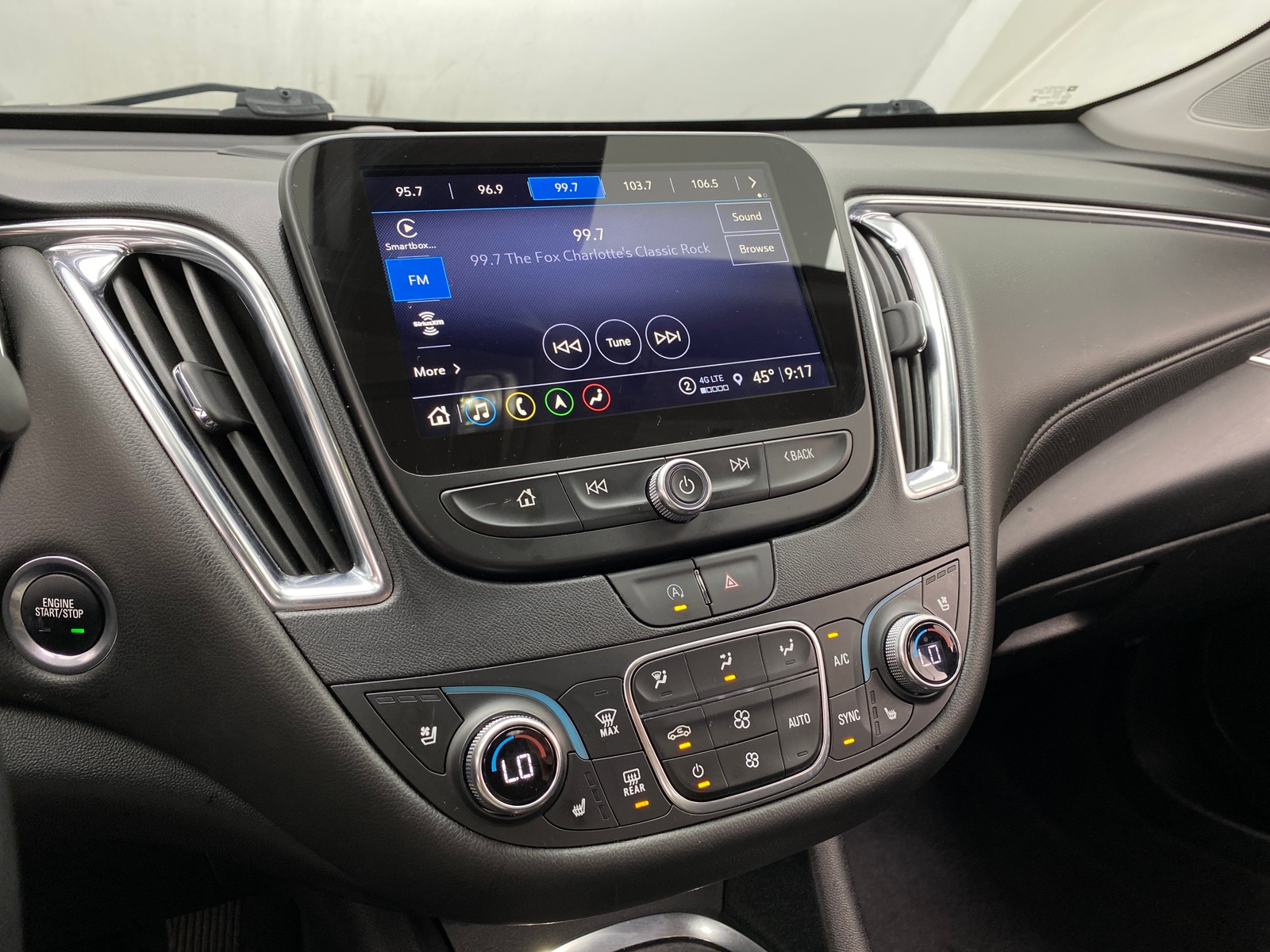 Thumbnail: 2024 Chevrolet Malibu - 3