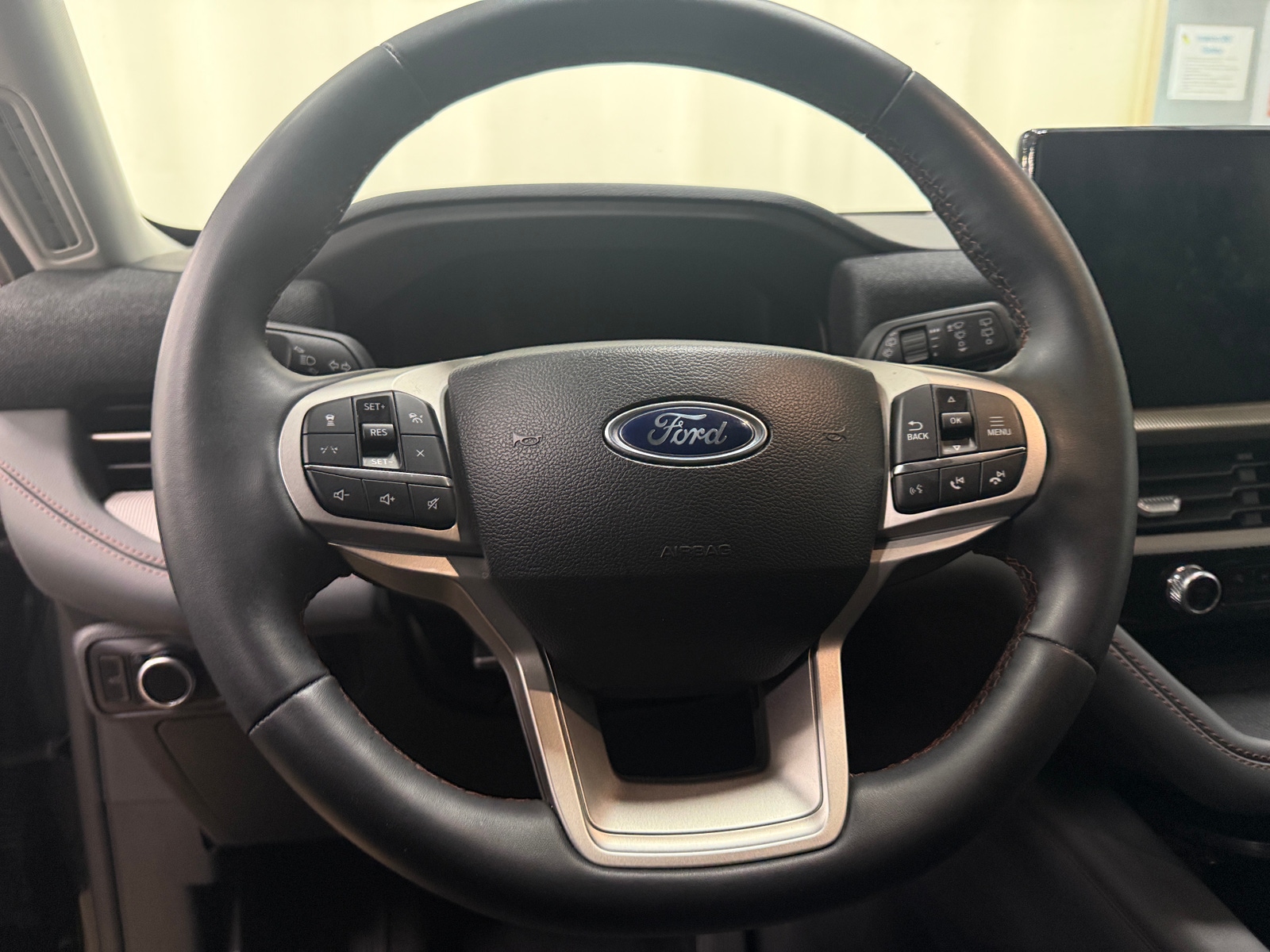 Thumbnail: 2025 Ford Explorer - 5