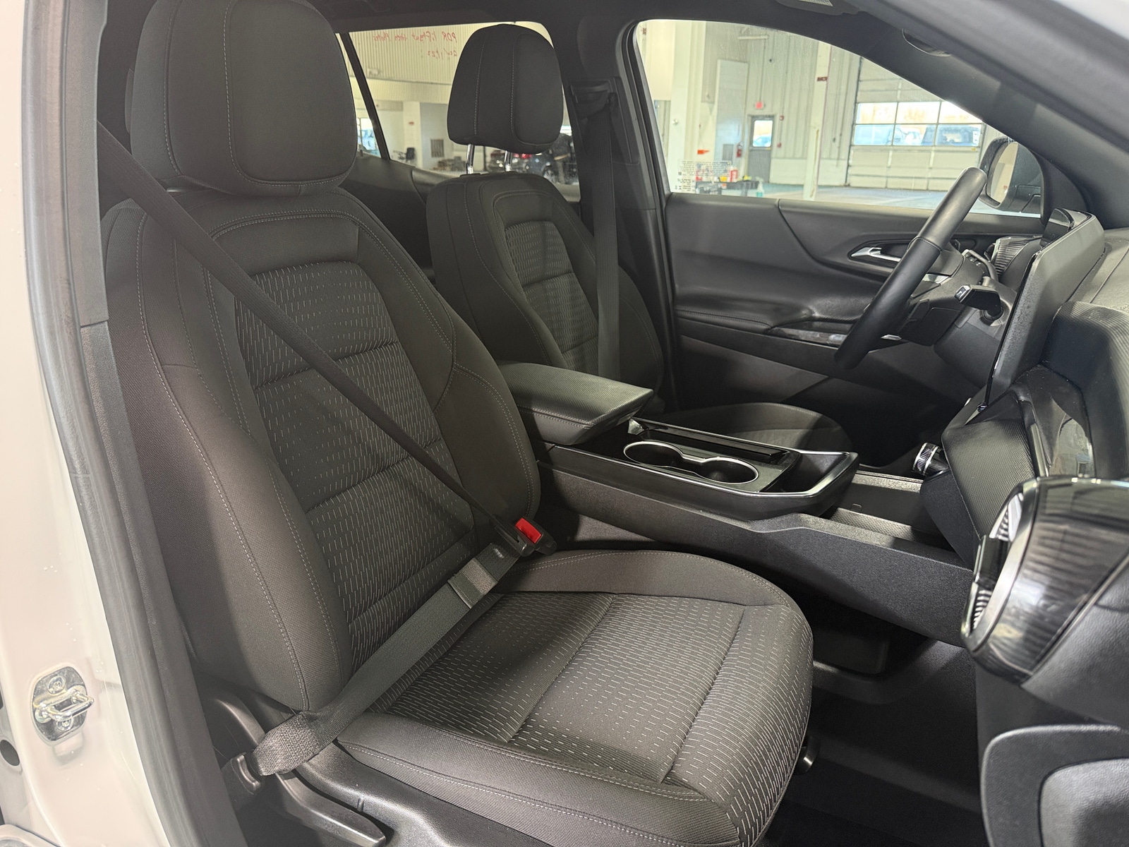 Thumbnail: 2025 Chevrolet Equinox - 2