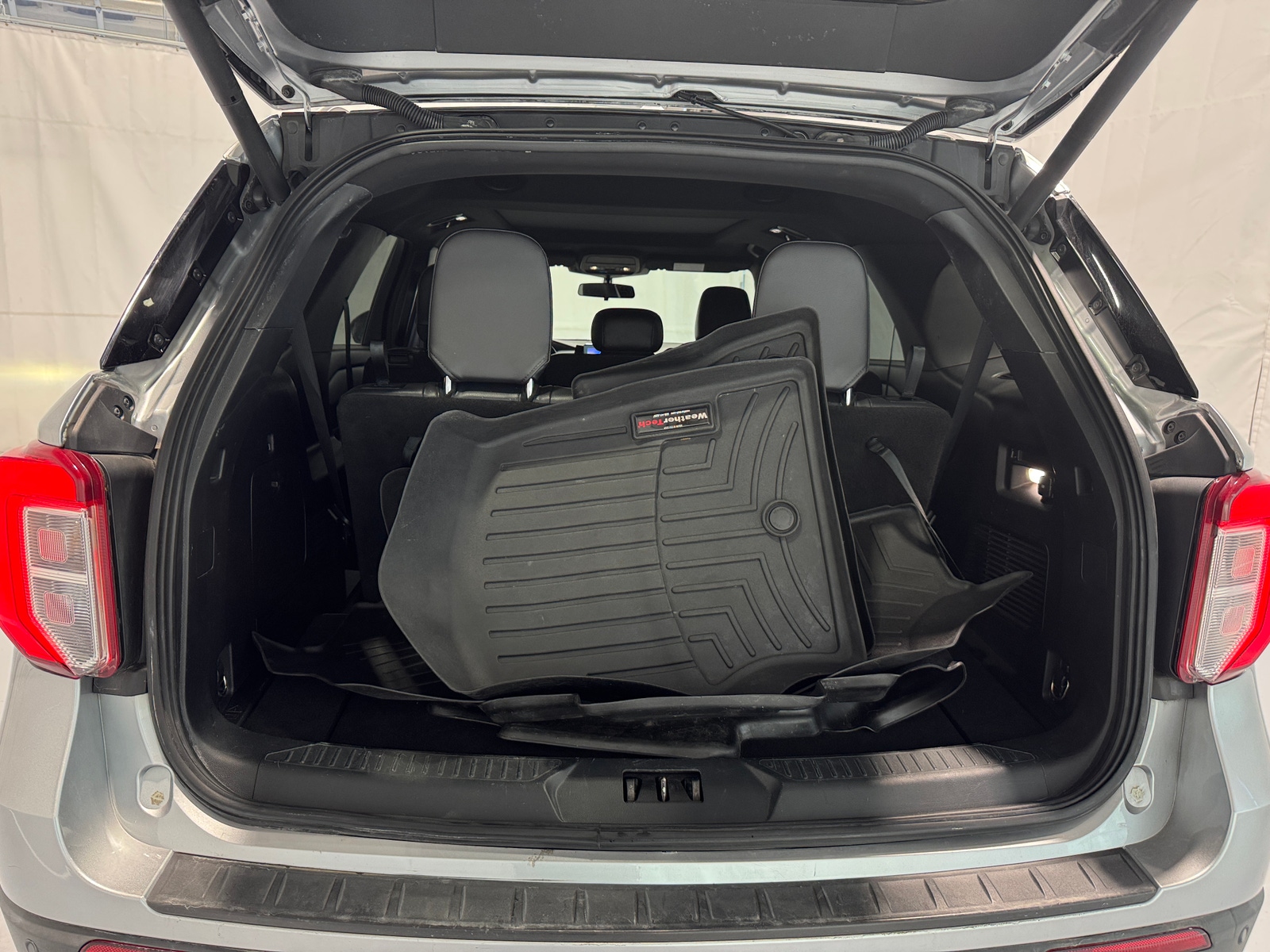 Thumbnail: 2020 Ford Explorer - 7