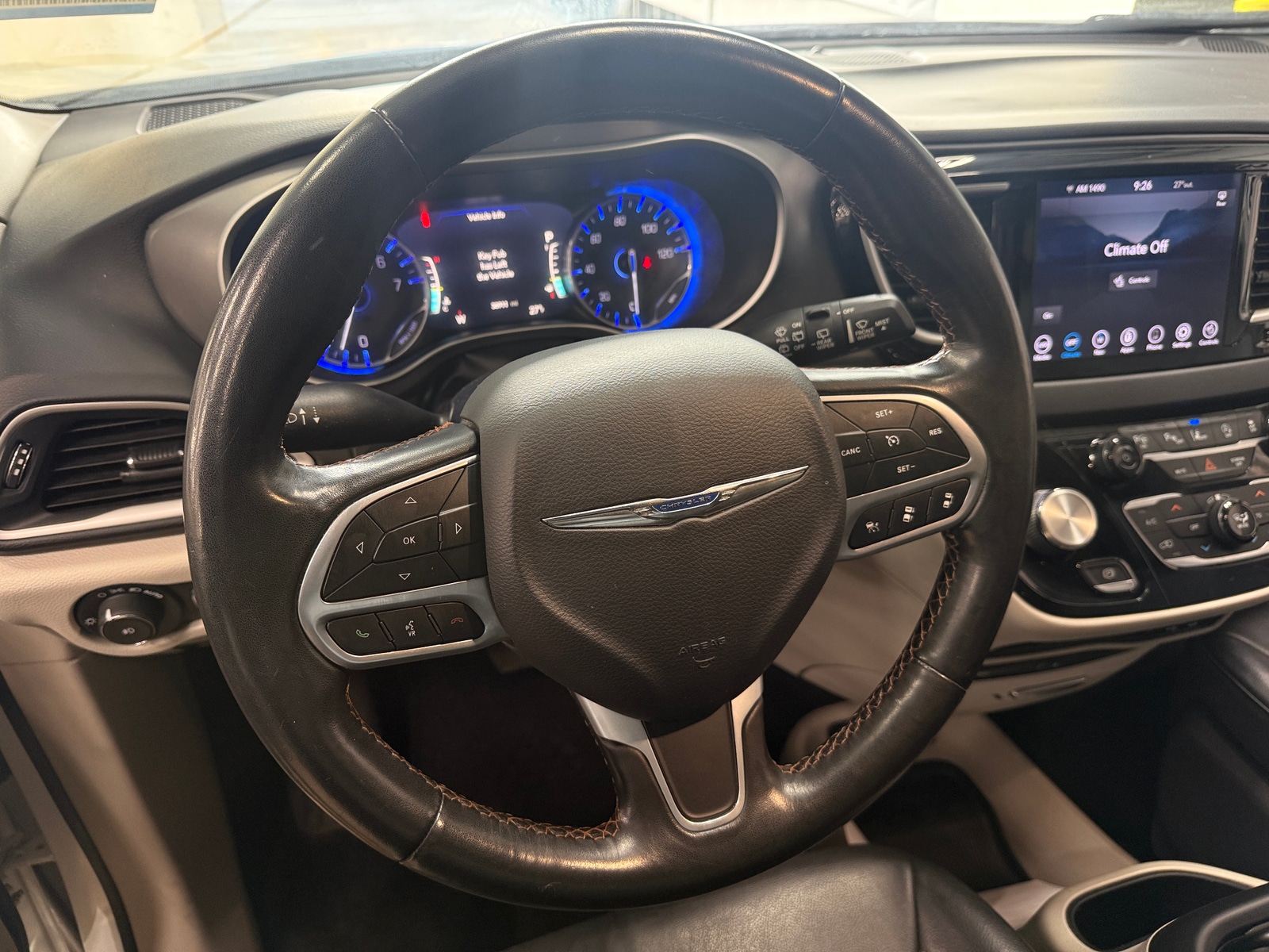 Thumbnail: 2020 Chrysler Pacifica - 4