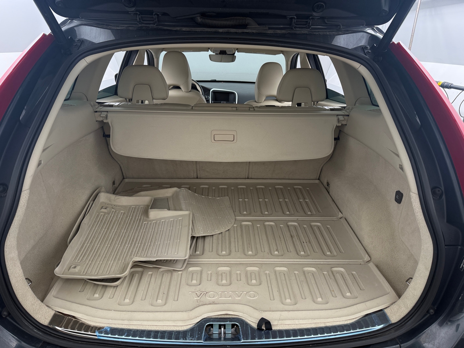 Thumbnail: 2015 Volvo XC60 - 6