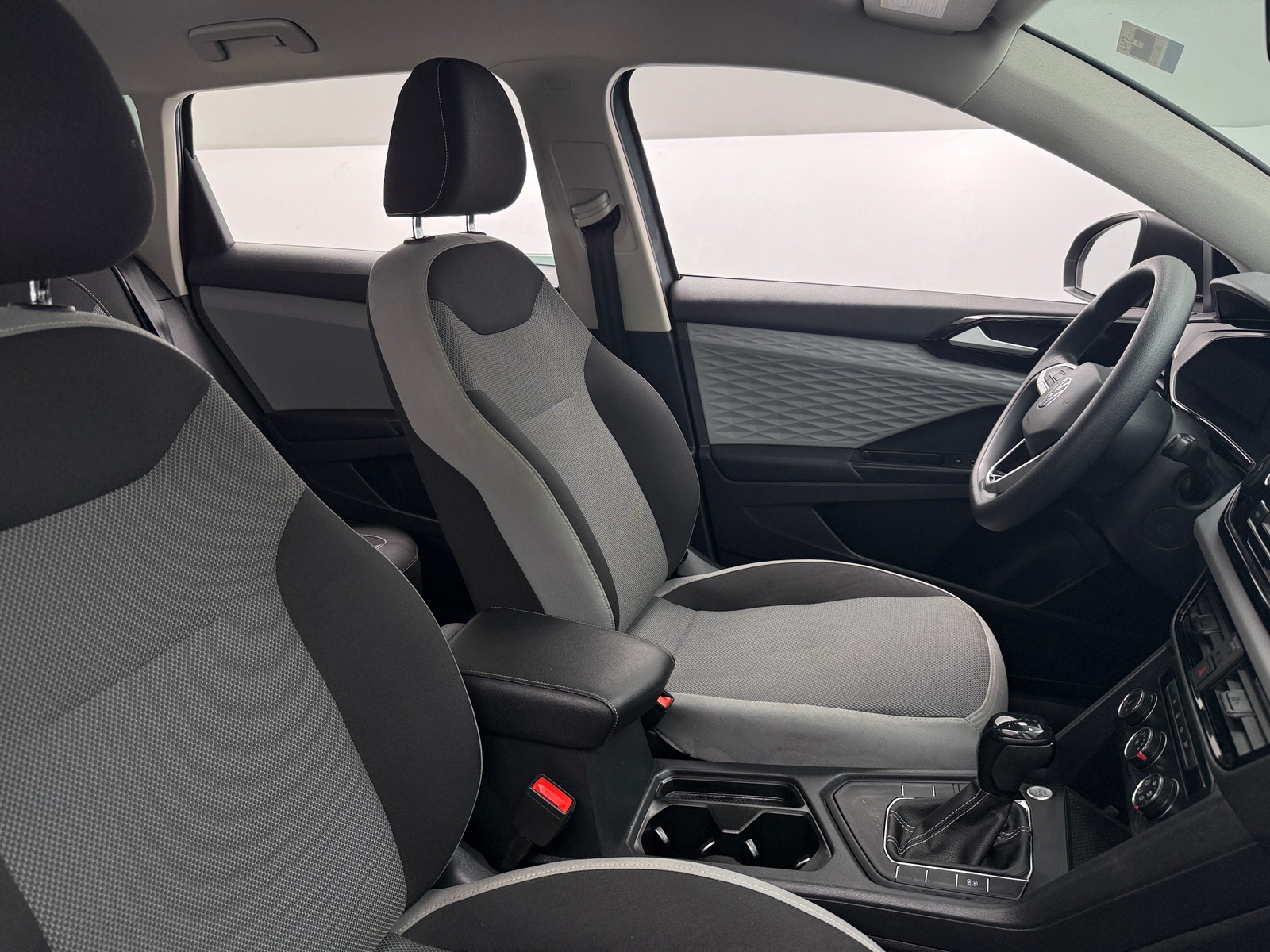 Thumbnail: 2022 Volkswagen Taos - 2