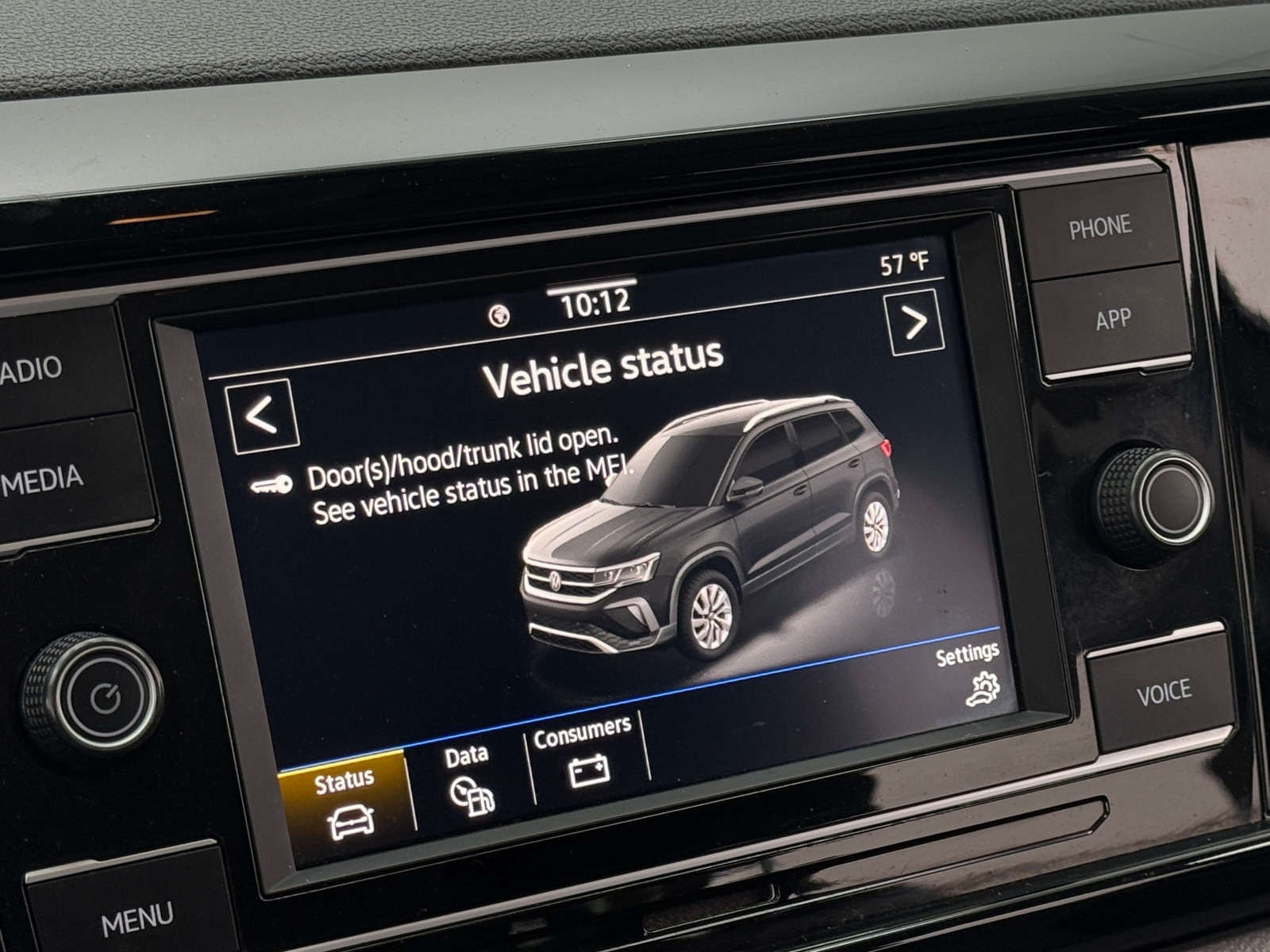 Thumbnail: 2022 Volkswagen Taos - 4