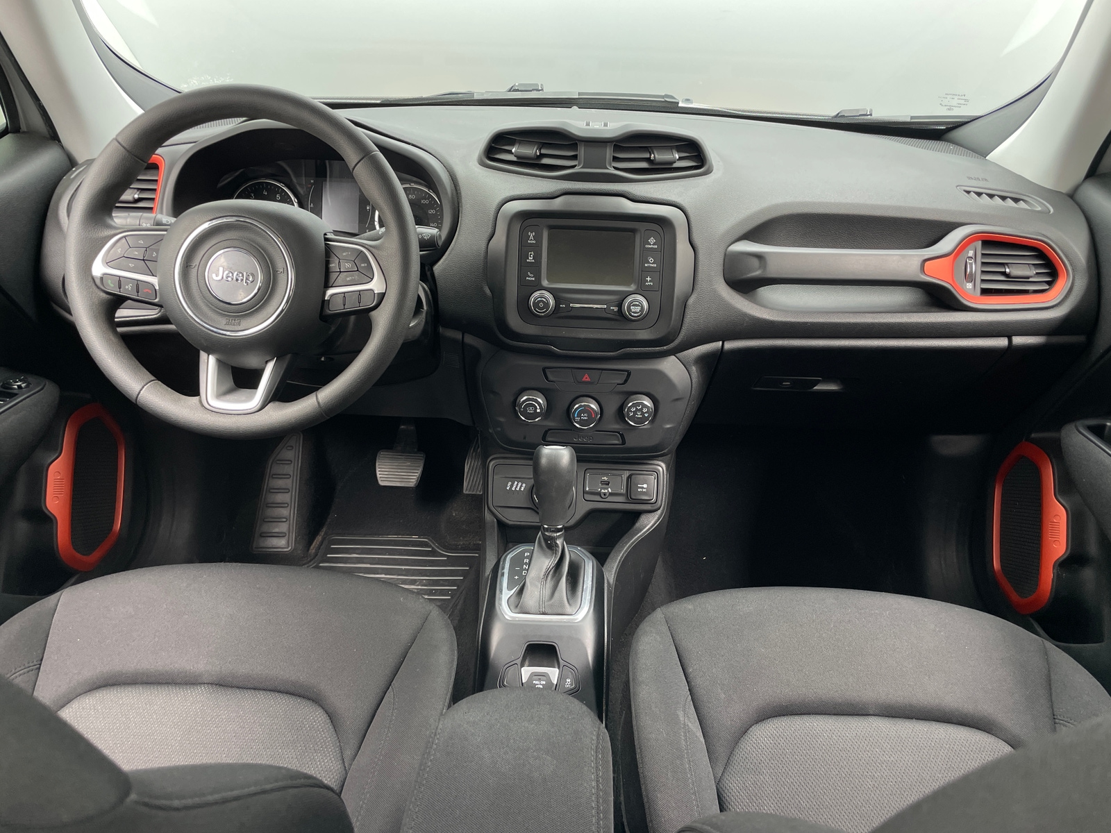 Thumbnail: 2018 Jeep Renegade - 3