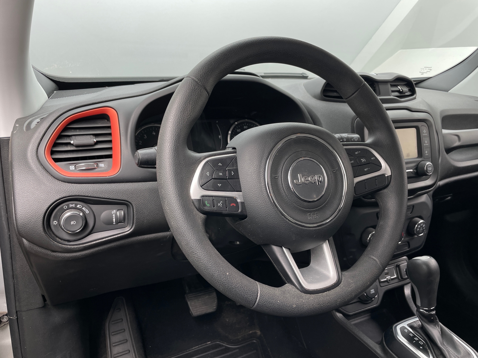 Thumbnail: 2018 Jeep Renegade - 5