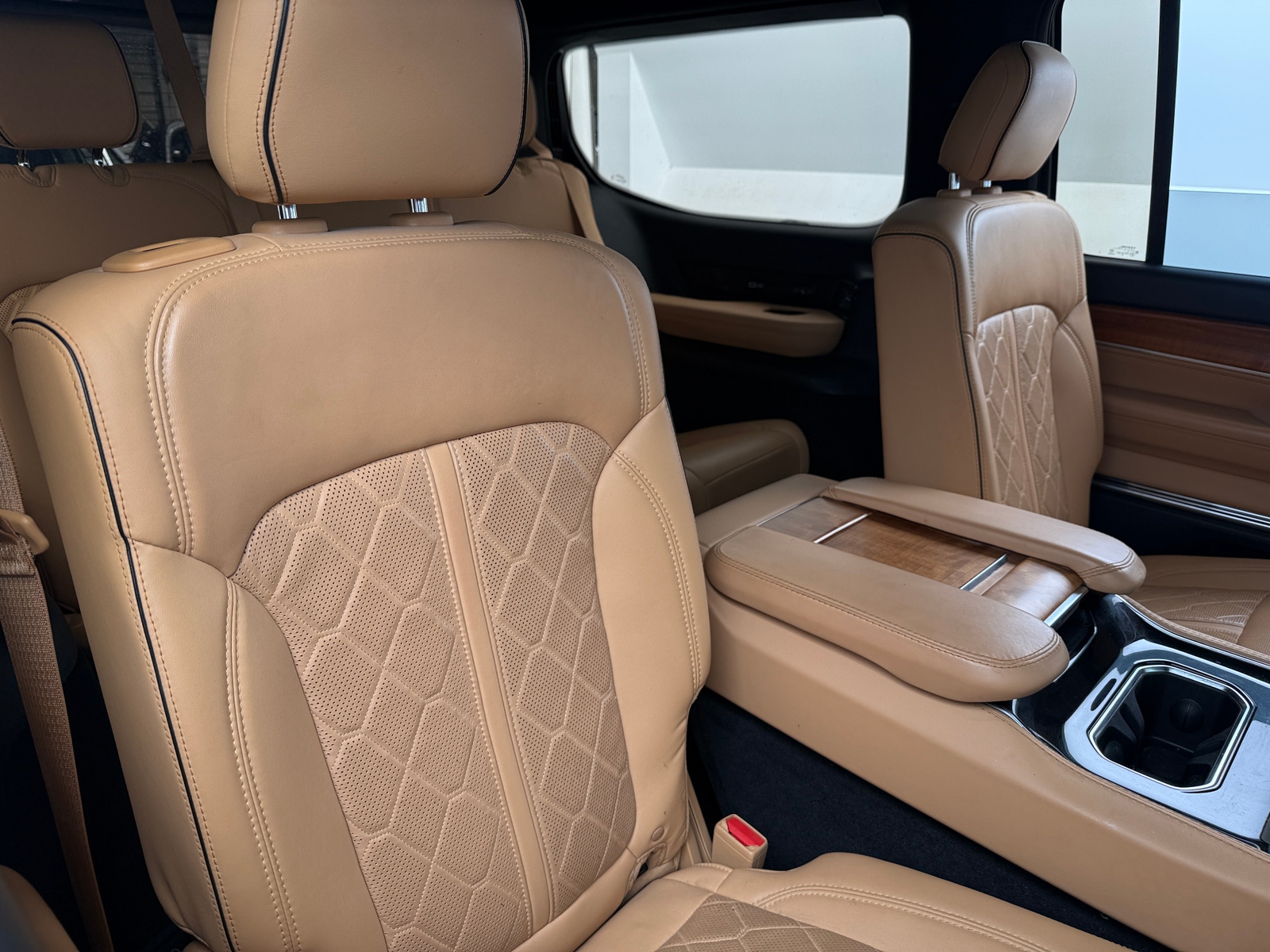 Thumbnail: 2022 Jeep Grand Wagoneer - 5