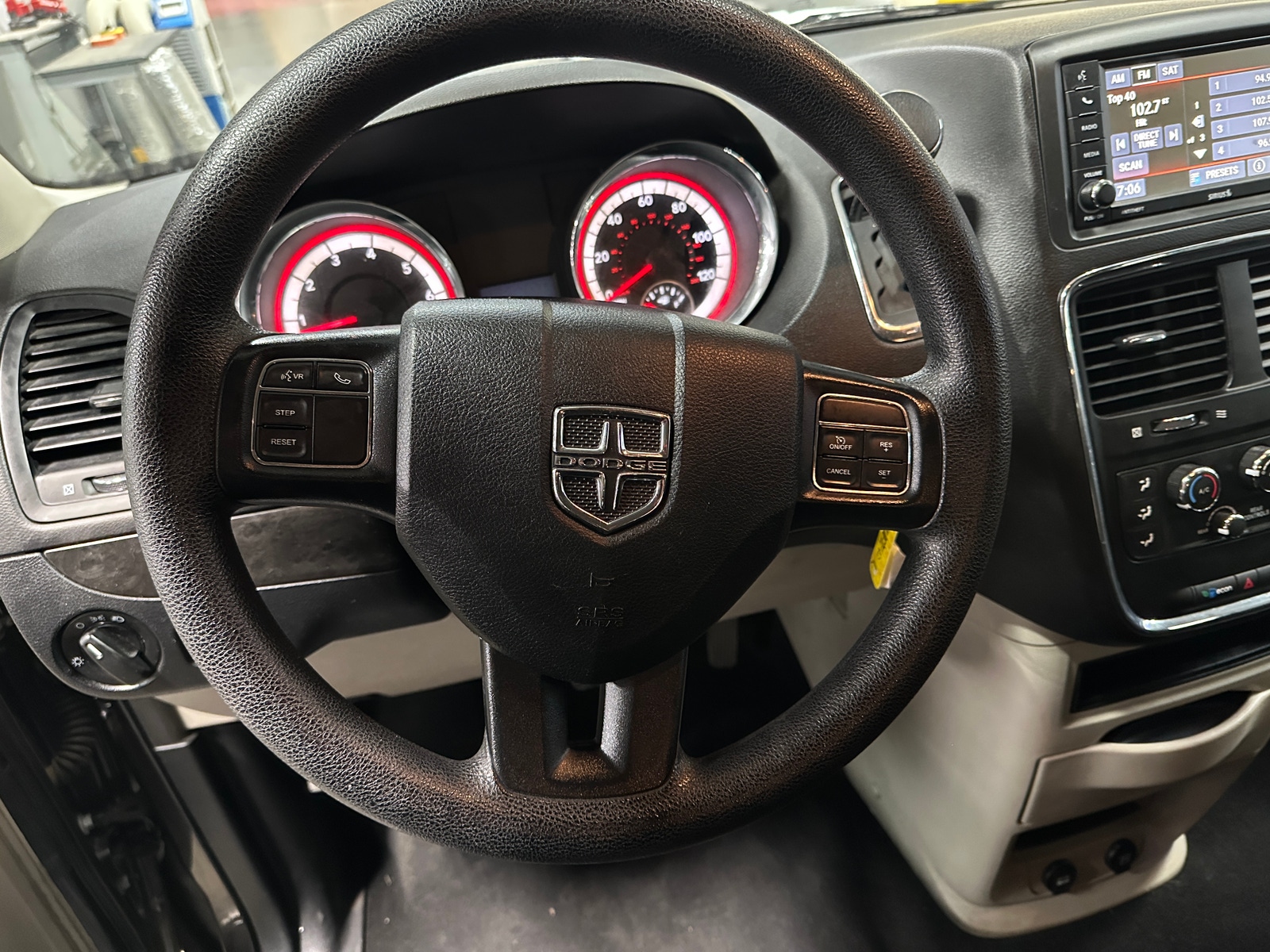 Thumbnail: 2018 Dodge Grand Caravan - 5