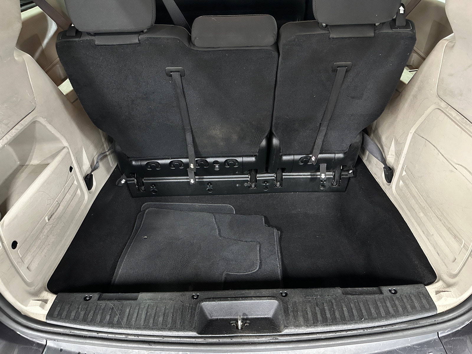 Thumbnail: 2018 Dodge Grand Caravan - 7