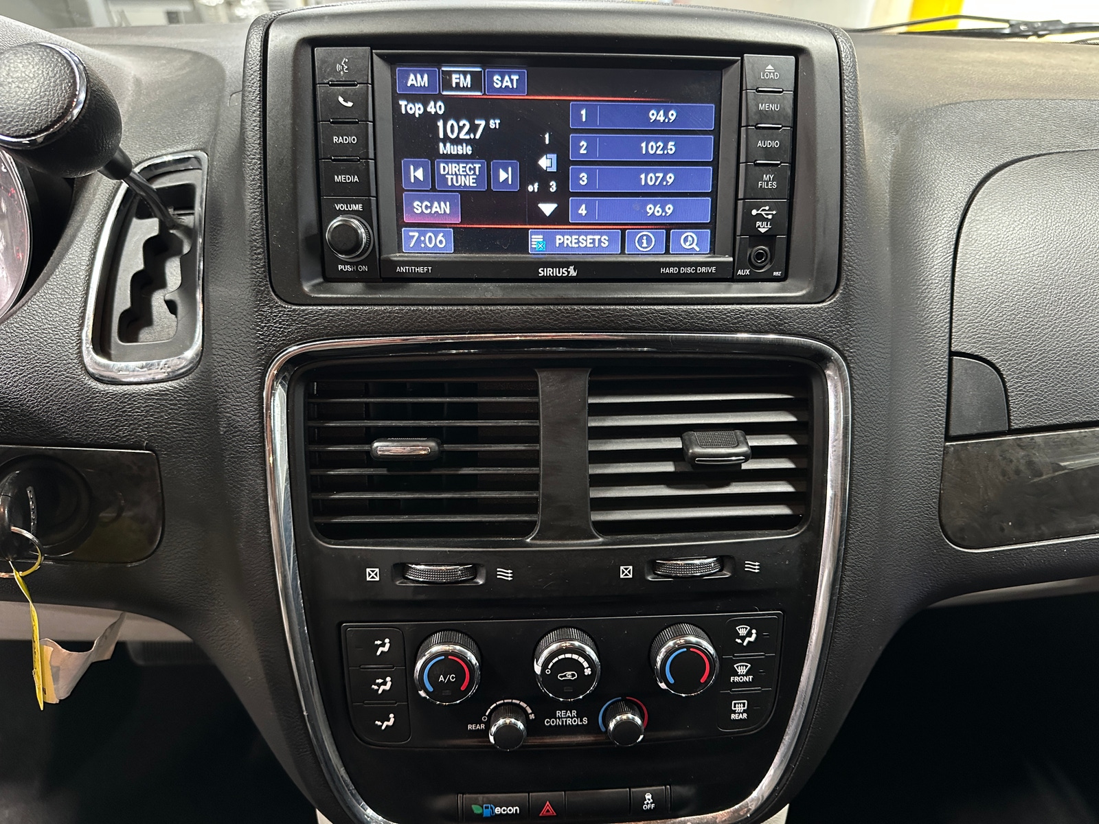 Thumbnail: 2018 Dodge Grand Caravan - 4
