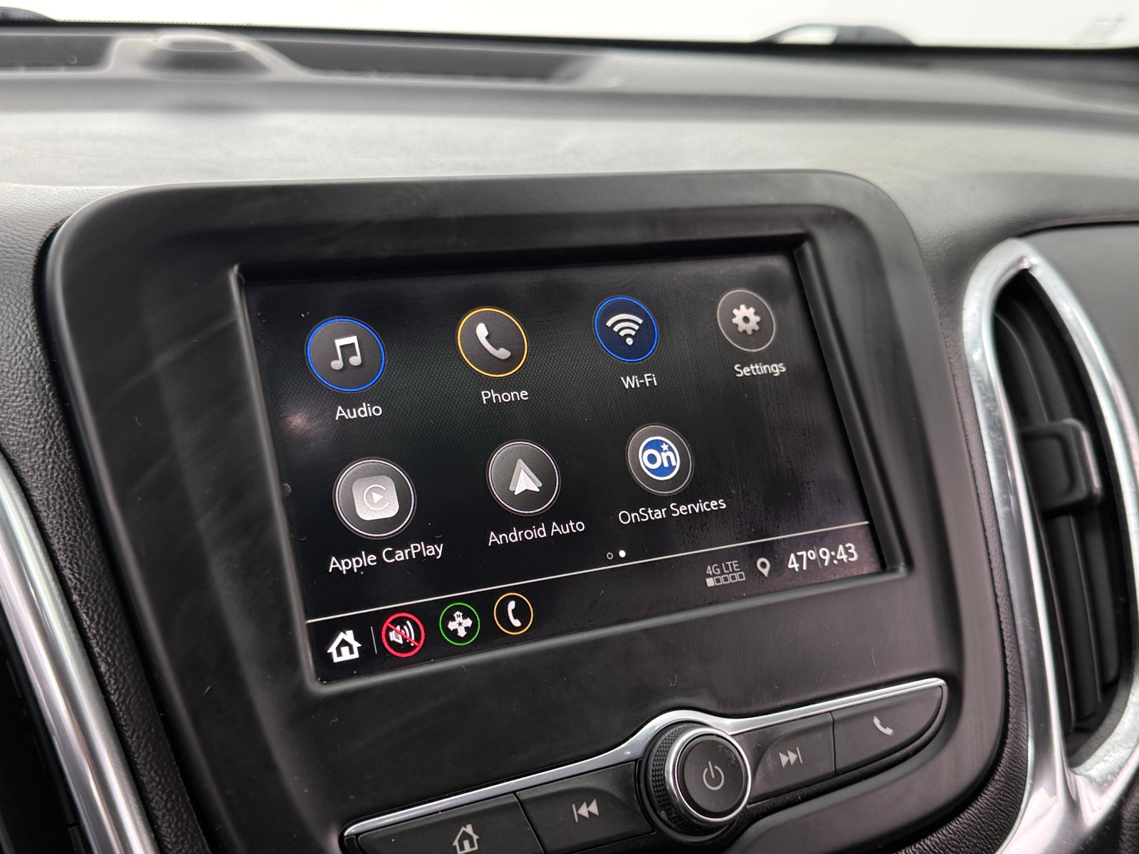 Thumbnail: 2021 Chevrolet Equinox - 4