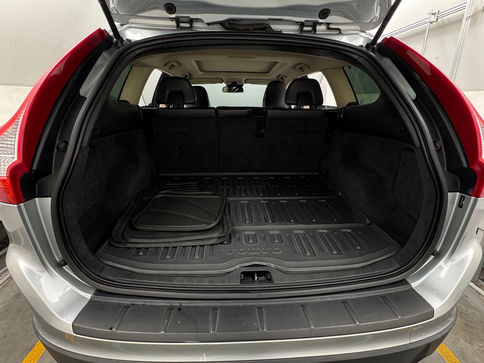 Thumbnail: 2013 Volvo XC60 - 6