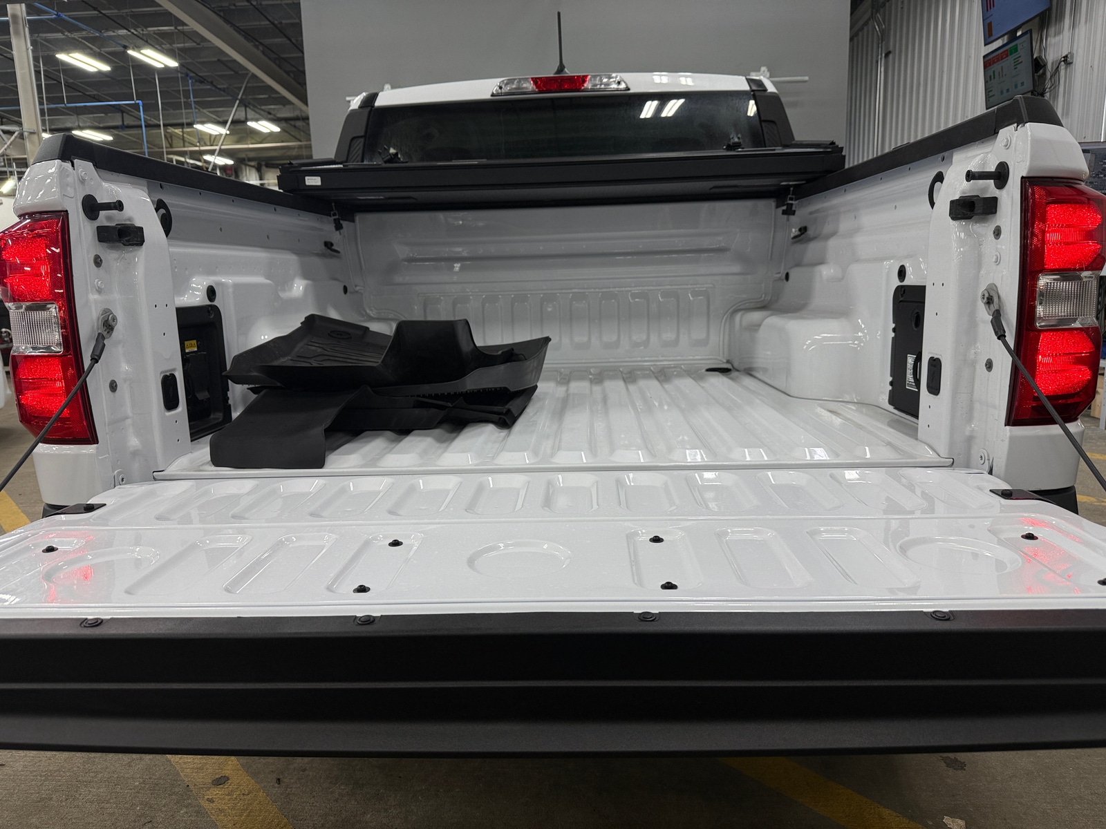 Thumbnail: 2025 Ford Maverick - 7