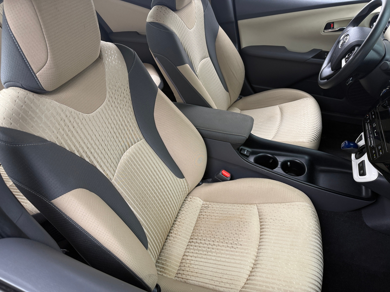 Thumbnail: 2016 Toyota Prius - 2