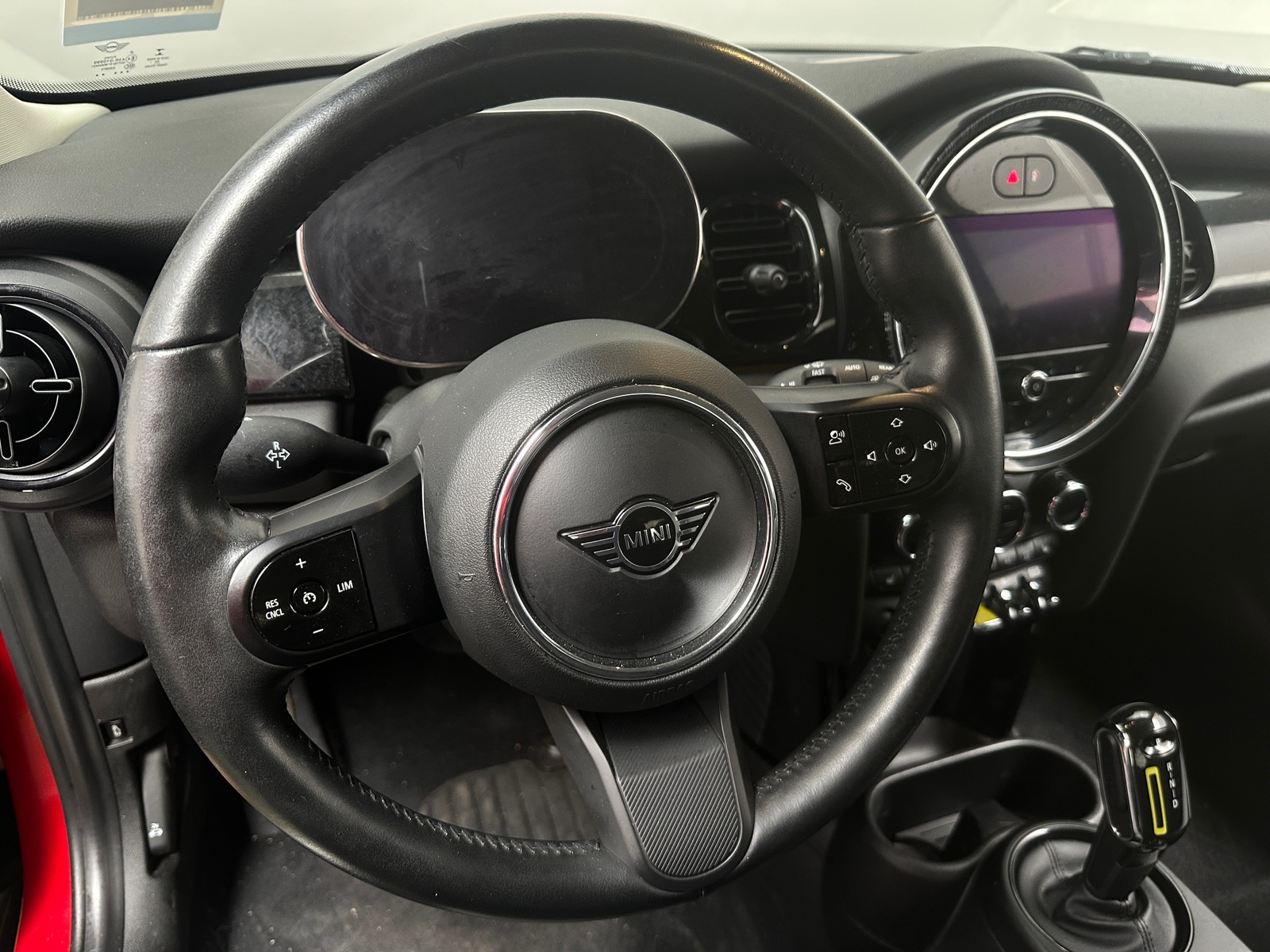 Thumbnail: 2022 MINI Cooper Hardtop - 3