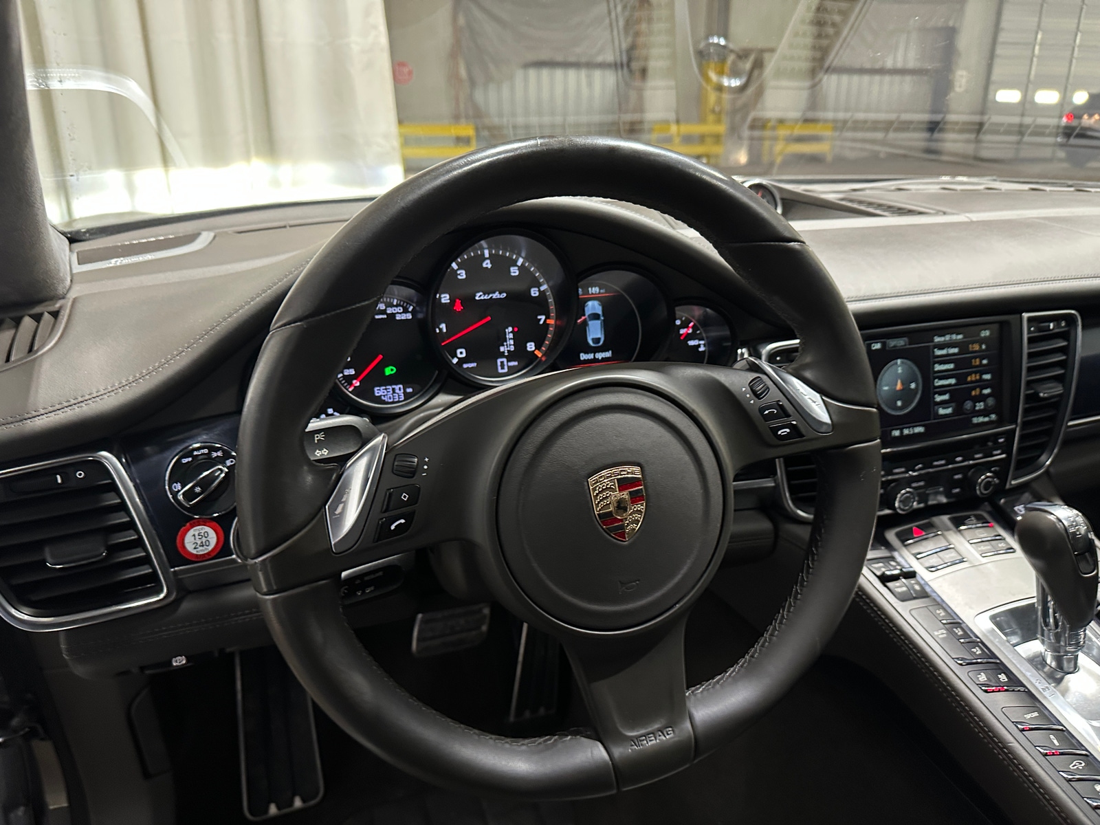 Thumbnail: 2014 Porsche Panamera - 4