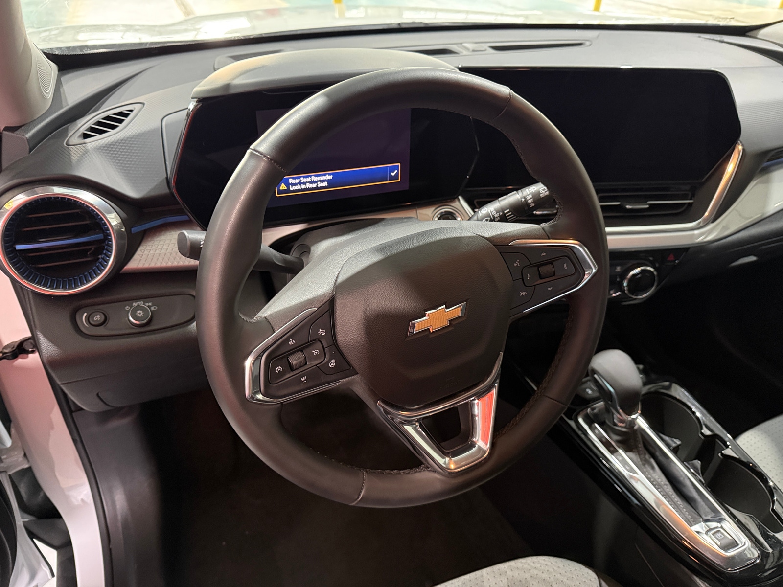 Thumbnail: 2025 Chevrolet Trax - 5