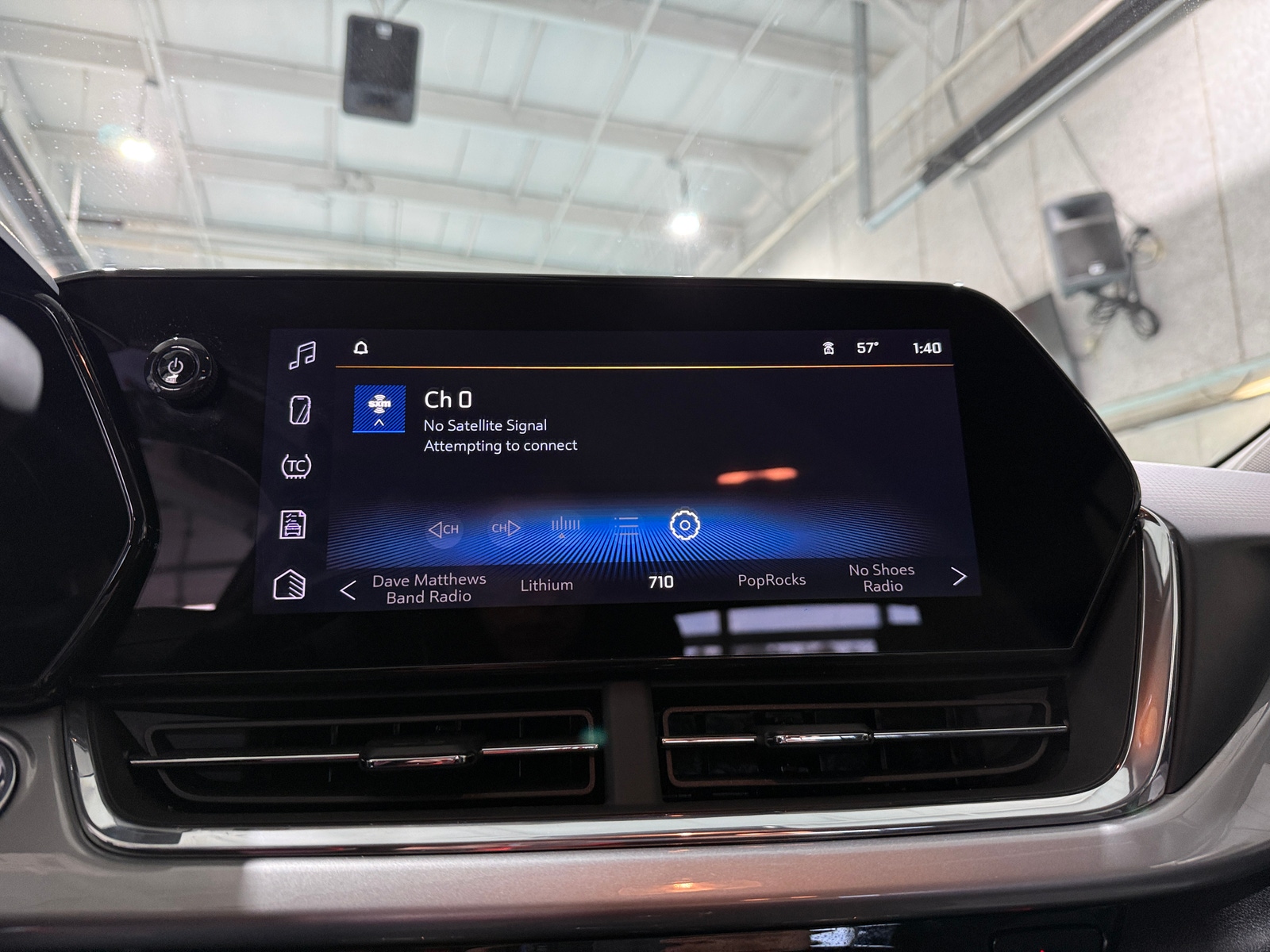 Thumbnail: 2025 Chevrolet Trax - 4