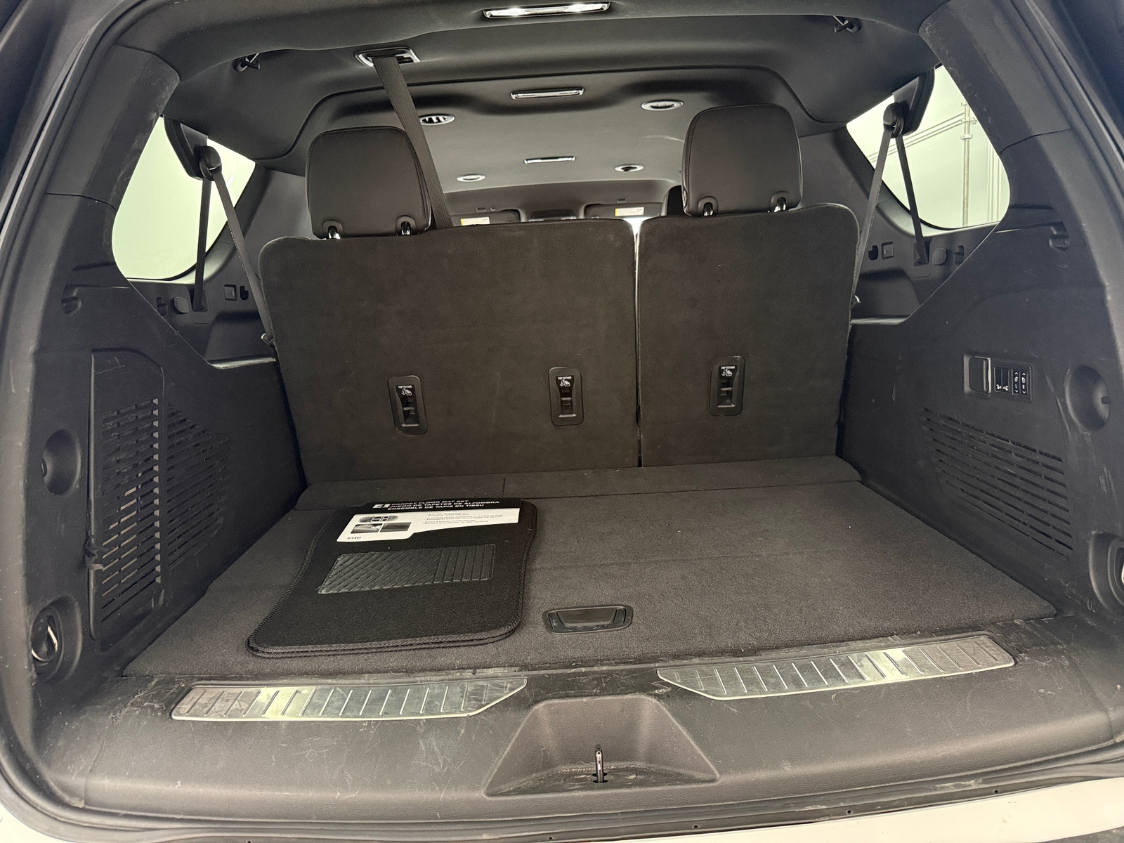 Thumbnail: 2023 Chevrolet Suburban - 6