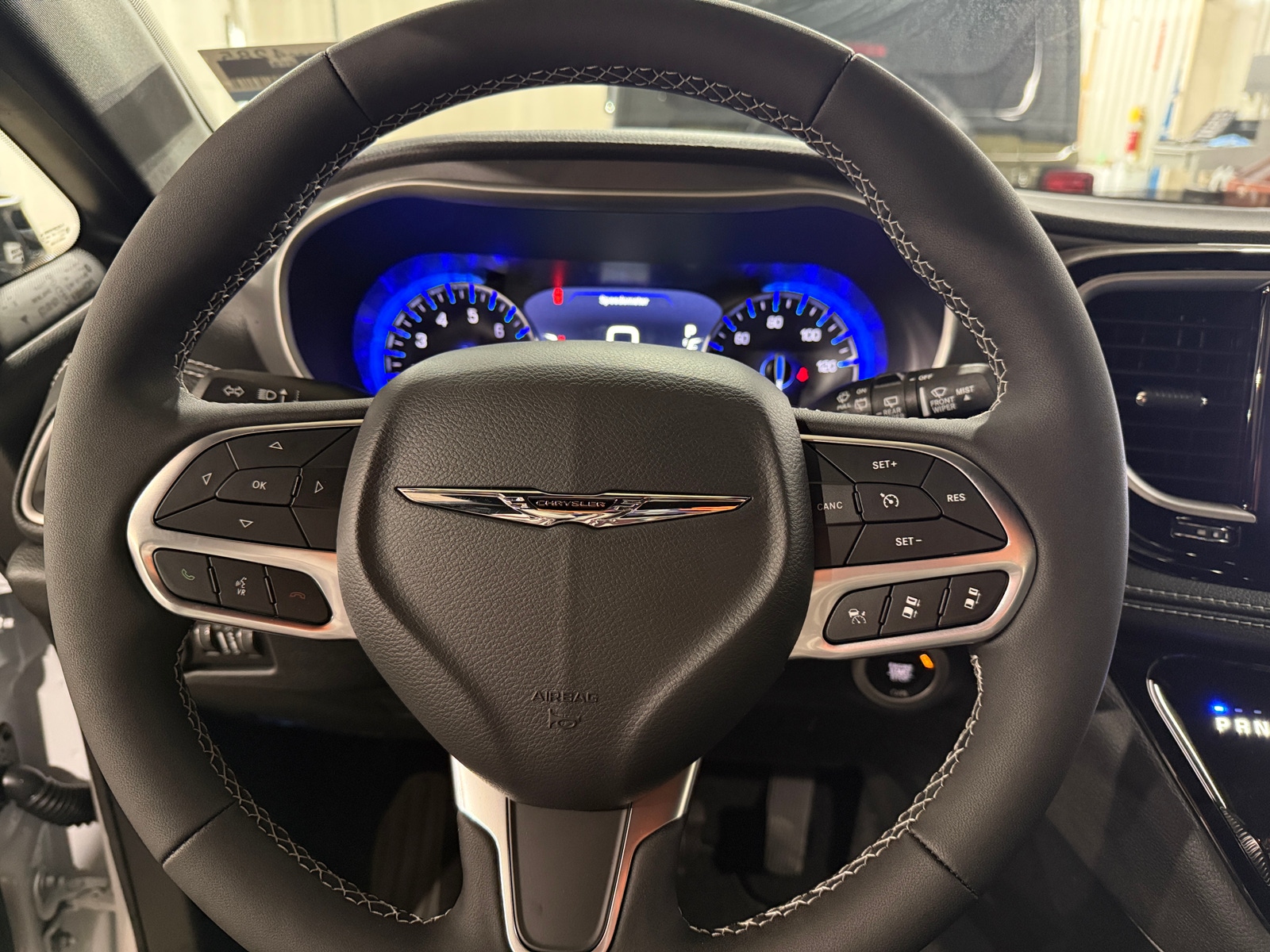 Thumbnail: 2026 Chrysler Pacifica - 4