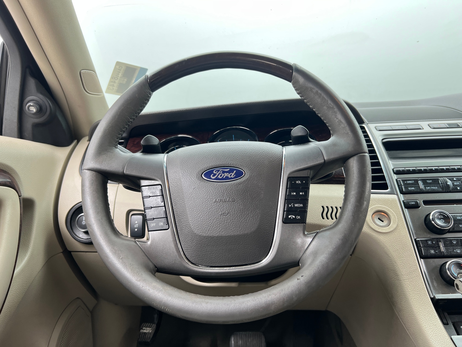 Thumbnail: 2011 Ford Taurus - 4