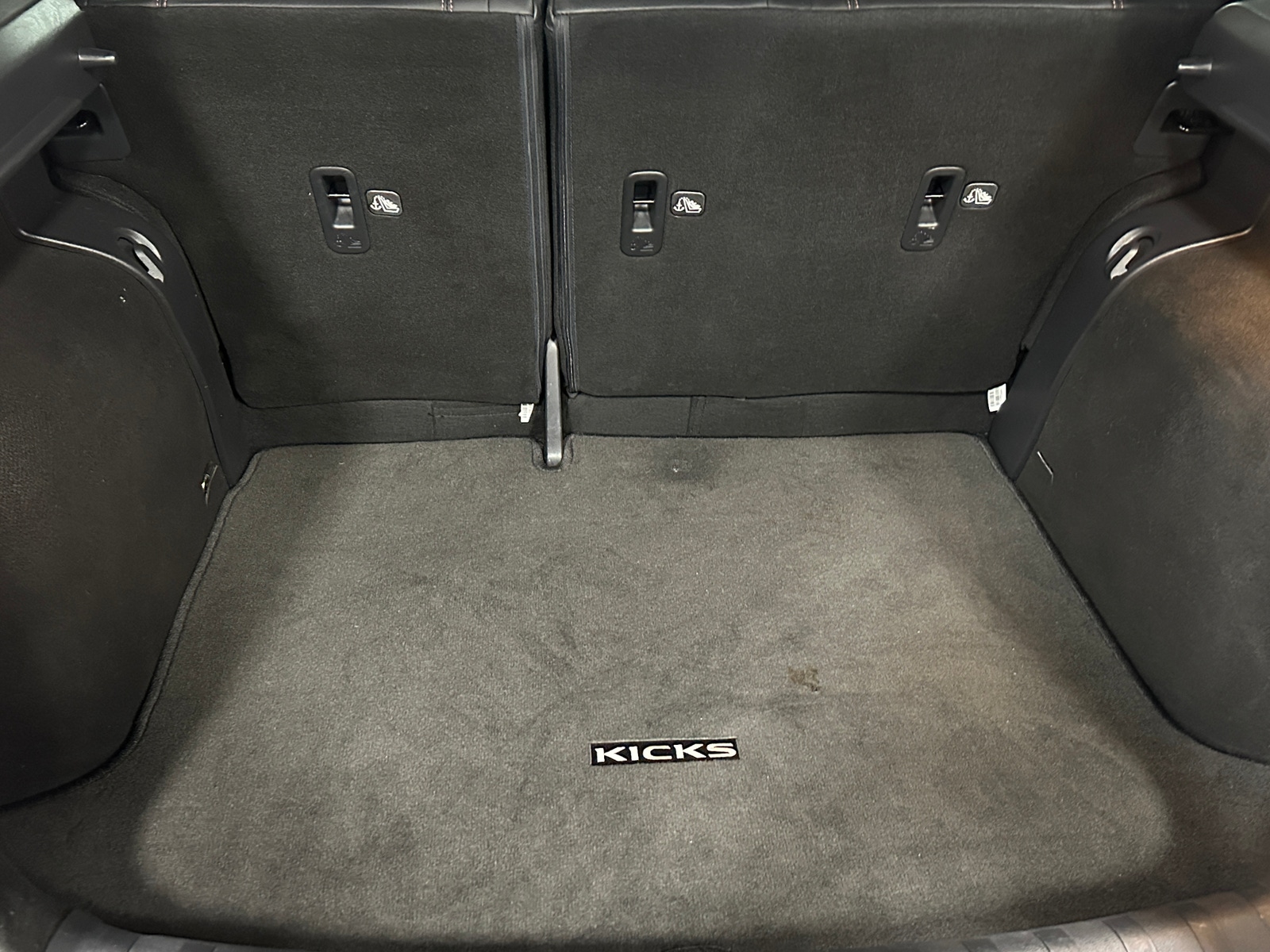 Thumbnail: 2020 Nissan Kicks - 6