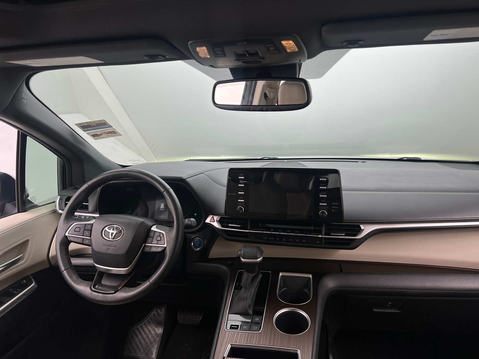 Thumbnail: 2022 Toyota Sienna - 2