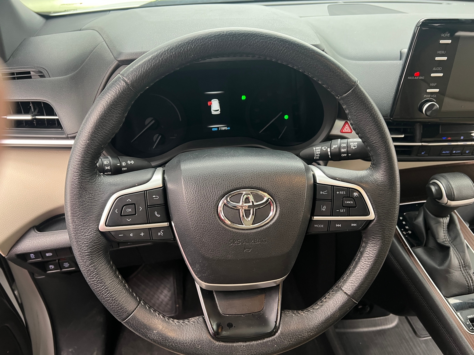 Thumbnail: 2022 Toyota Sienna - 4