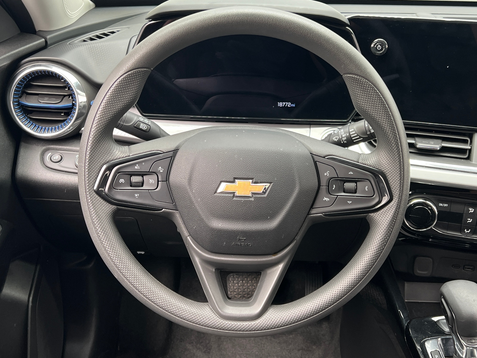 Thumbnail: 2025 Chevrolet Trax - 5