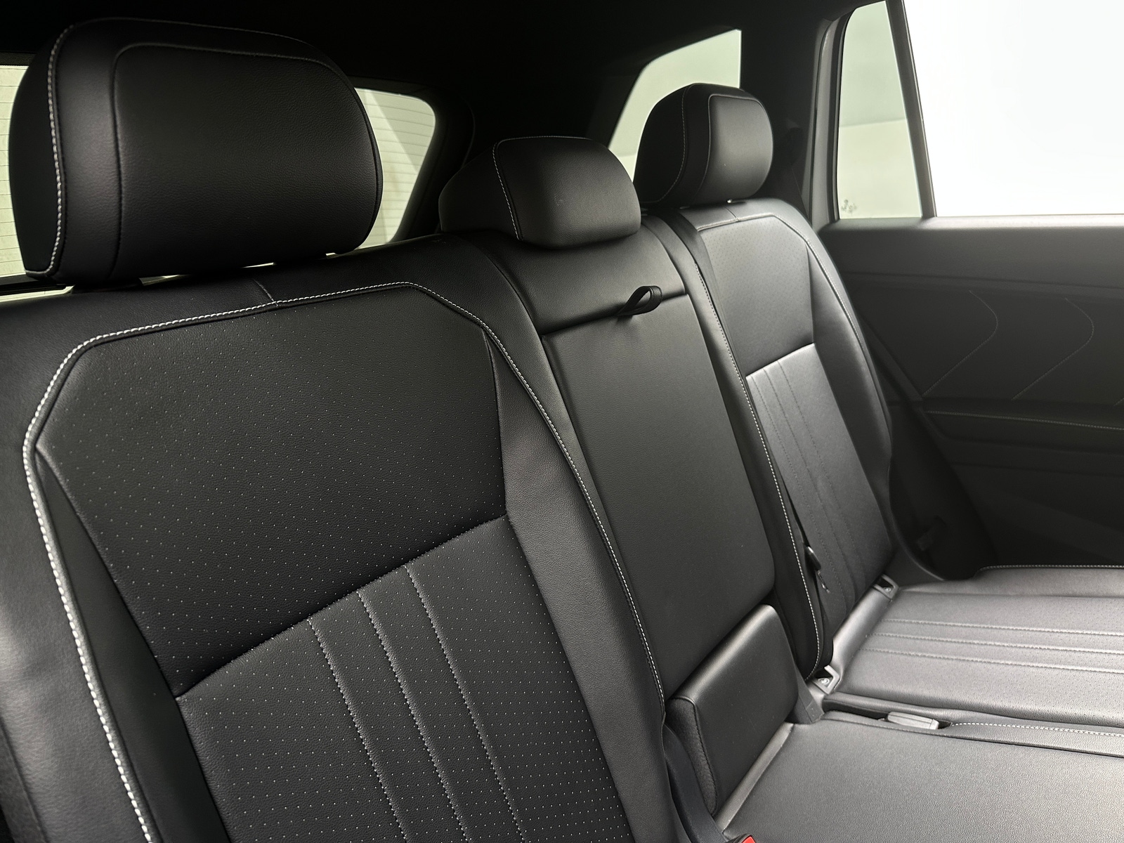 Thumbnail: 2024 Volkswagen Tiguan - 5