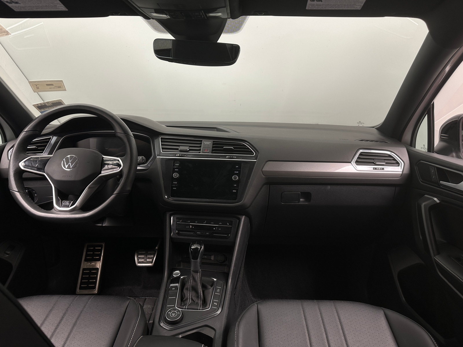 Thumbnail: 2024 Volkswagen Tiguan - 2