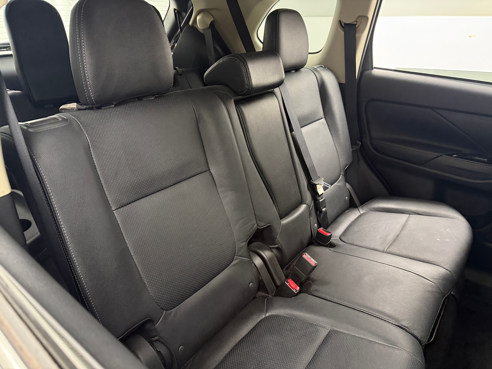 Thumbnail: 2018 Mitsubishi Outlander - 5