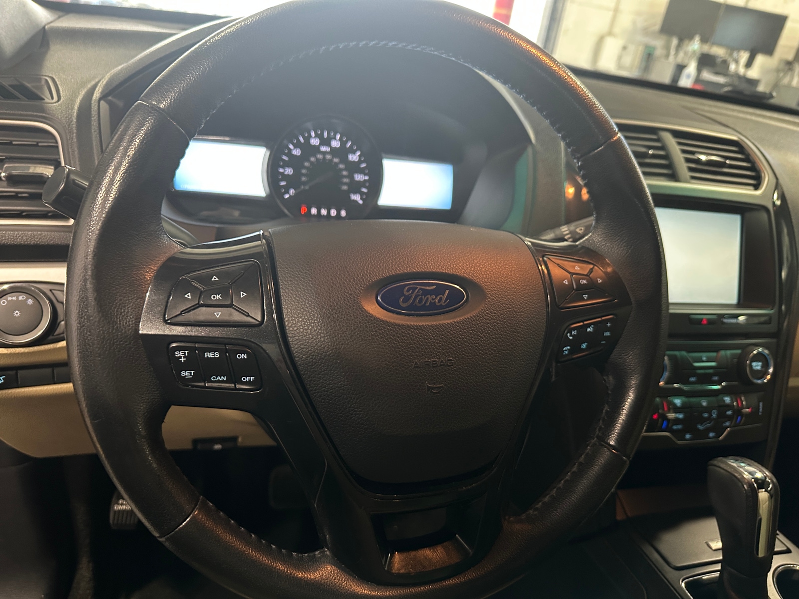 Thumbnail: 2016 Ford Explorer - 4