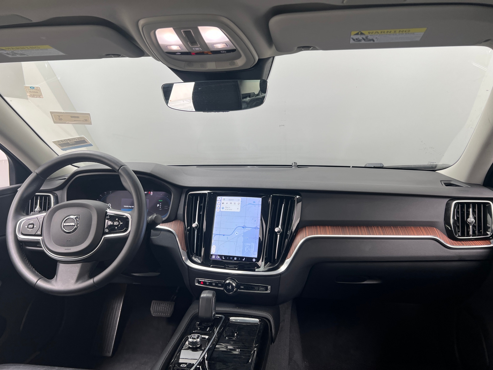 Thumbnail: 2023 Volvo S60 - 2