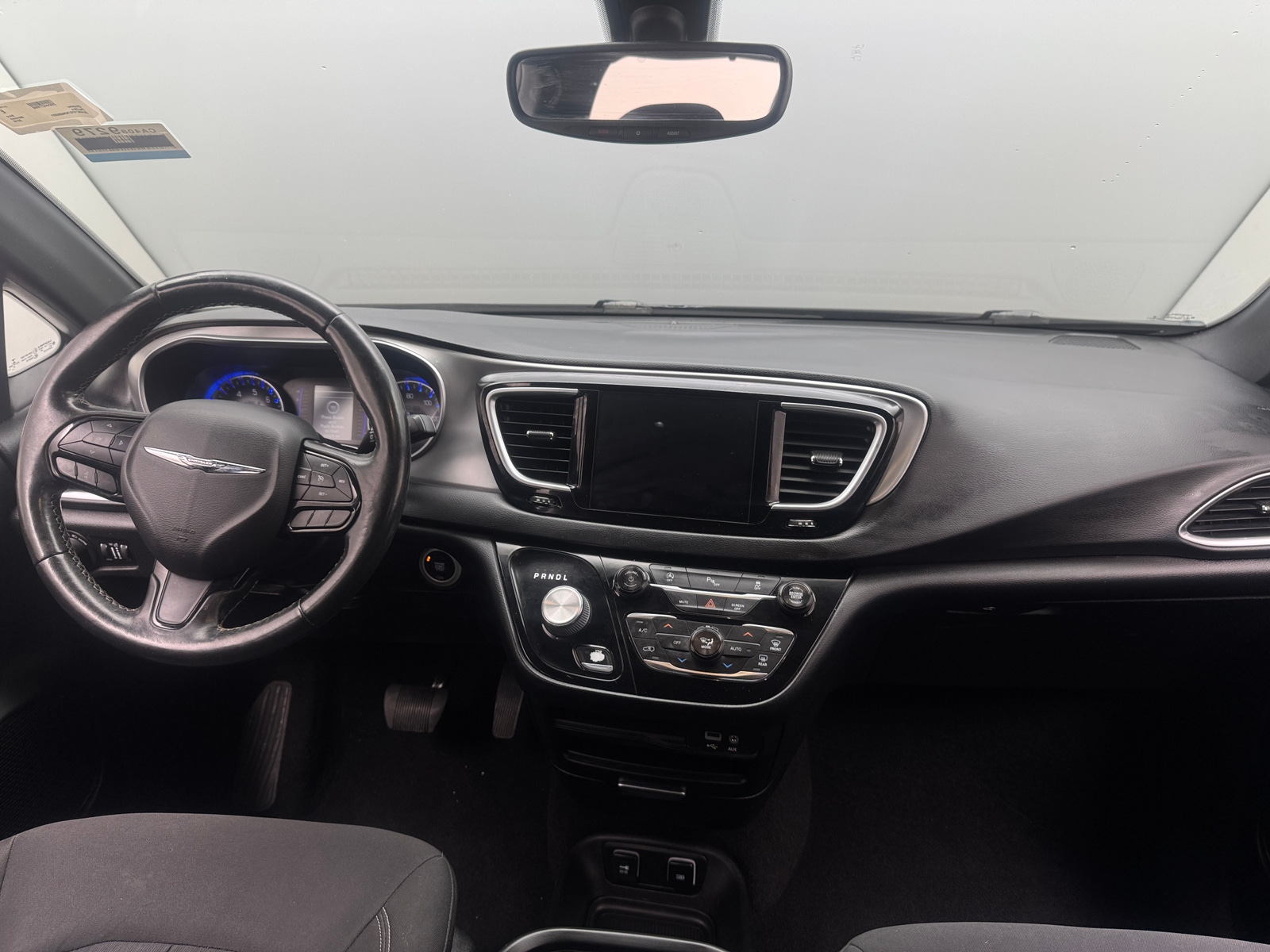 Thumbnail: 2019 Chrysler Pacifica - 3