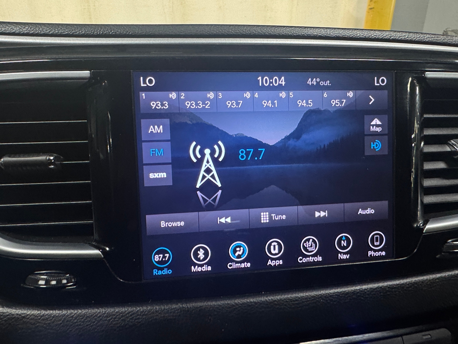 Thumbnail: 2019 Chrysler Pacifica - 4