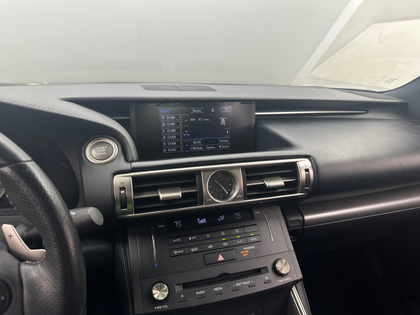 Thumbnail: 2015 Lexus IS - 3