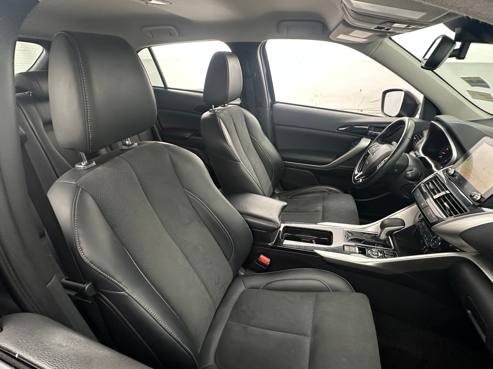 Thumbnail: 2024 Mitsubishi Eclipse Cross - 2