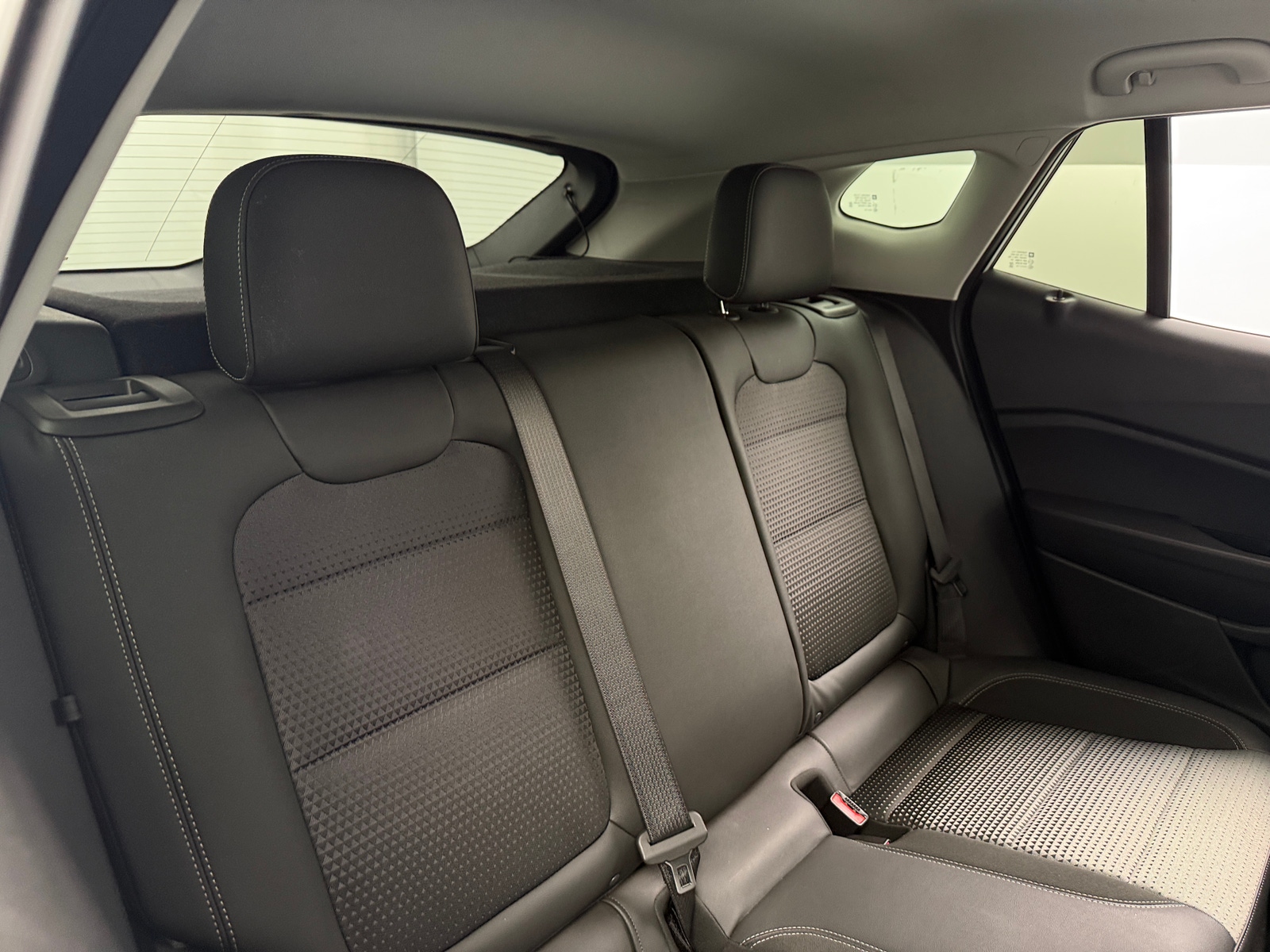 Thumbnail: 2025 Chevrolet Trax - 6